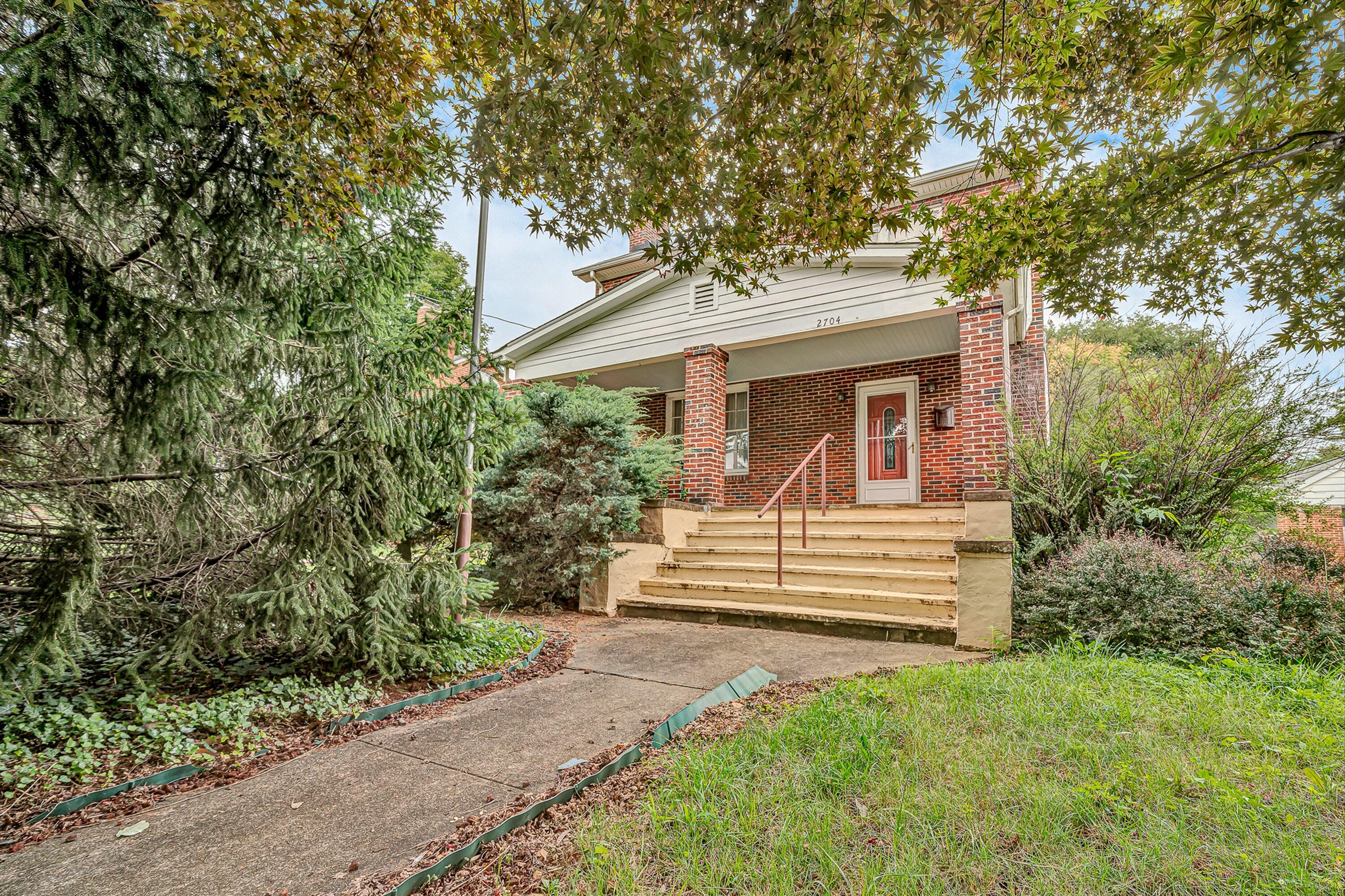 2704 Floraland Dr NW — photo