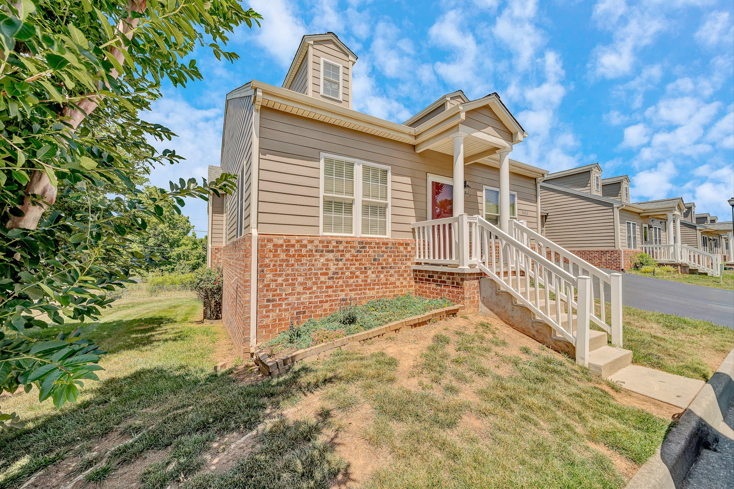 6602 Hartman Ct — photo