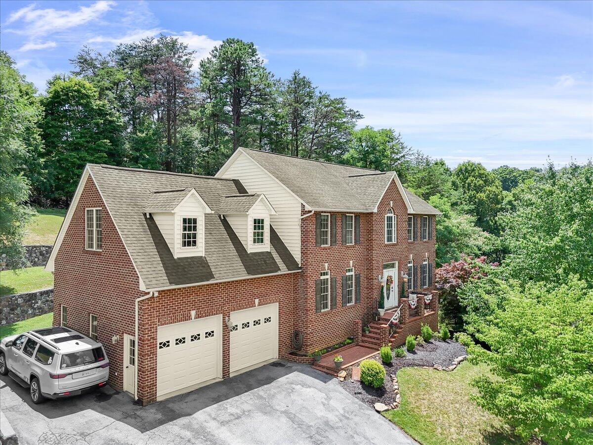 5306 Dresden Cir — photo