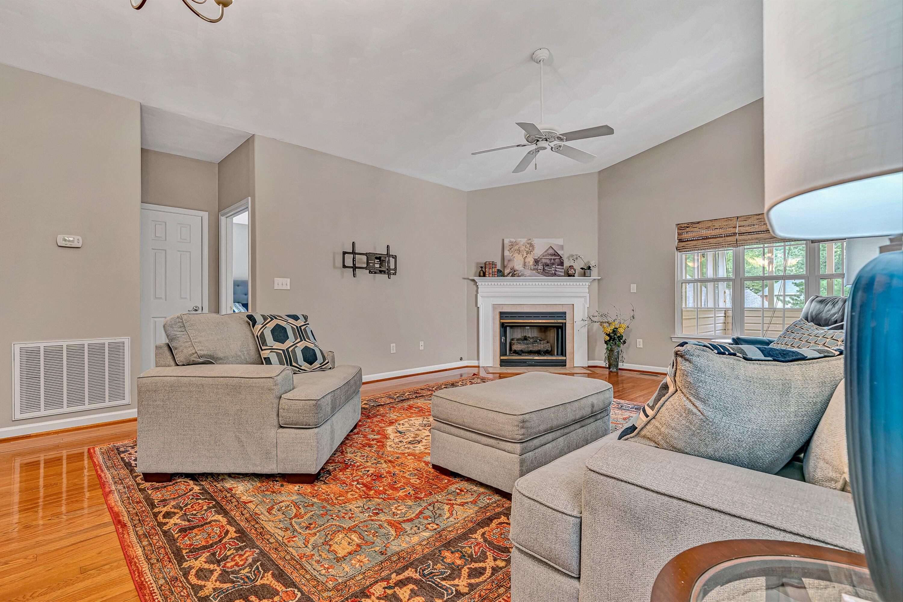 4018 Overlook Trail Dr — photo