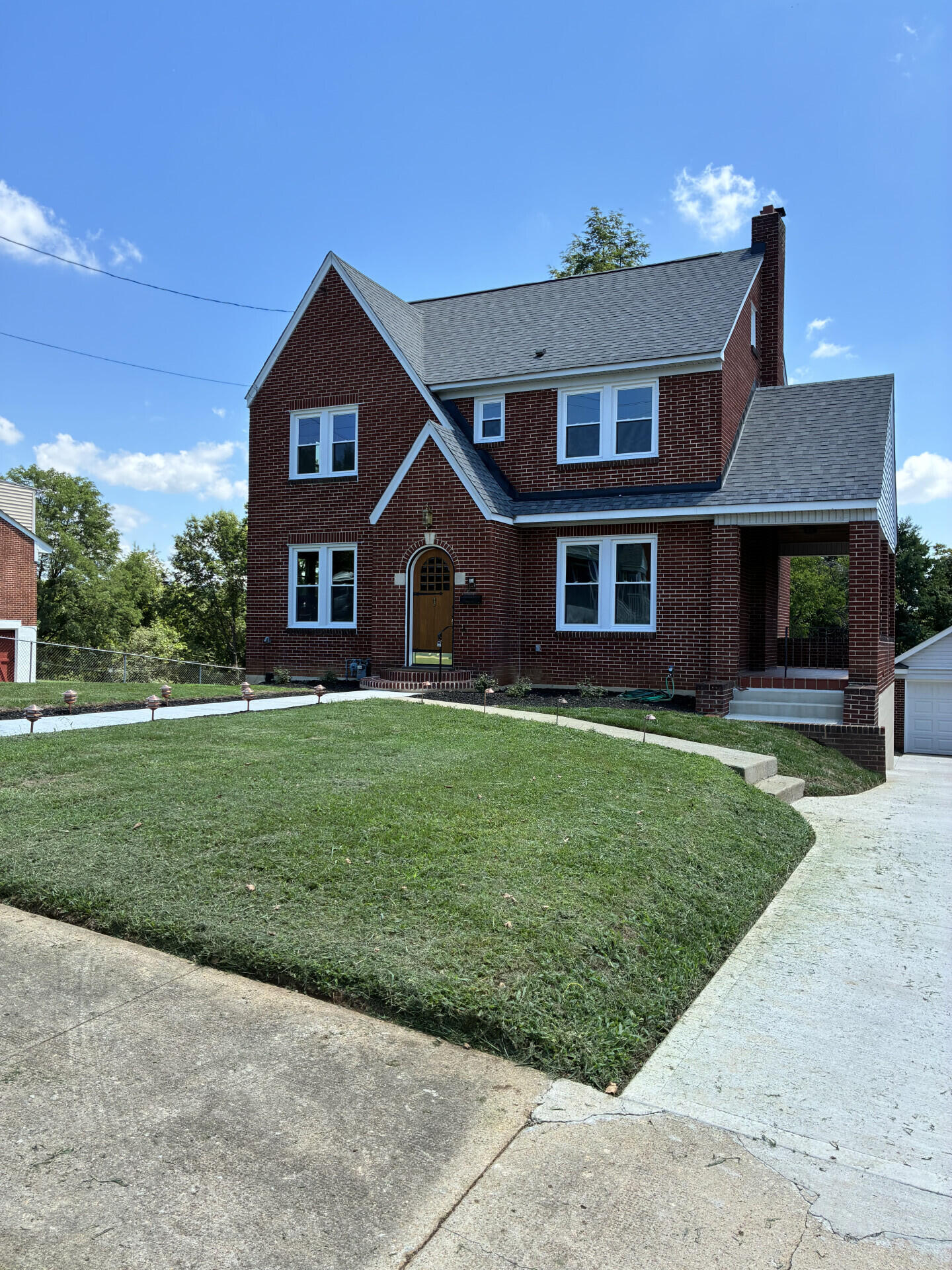 1049 Palmetto Ave NW — photo