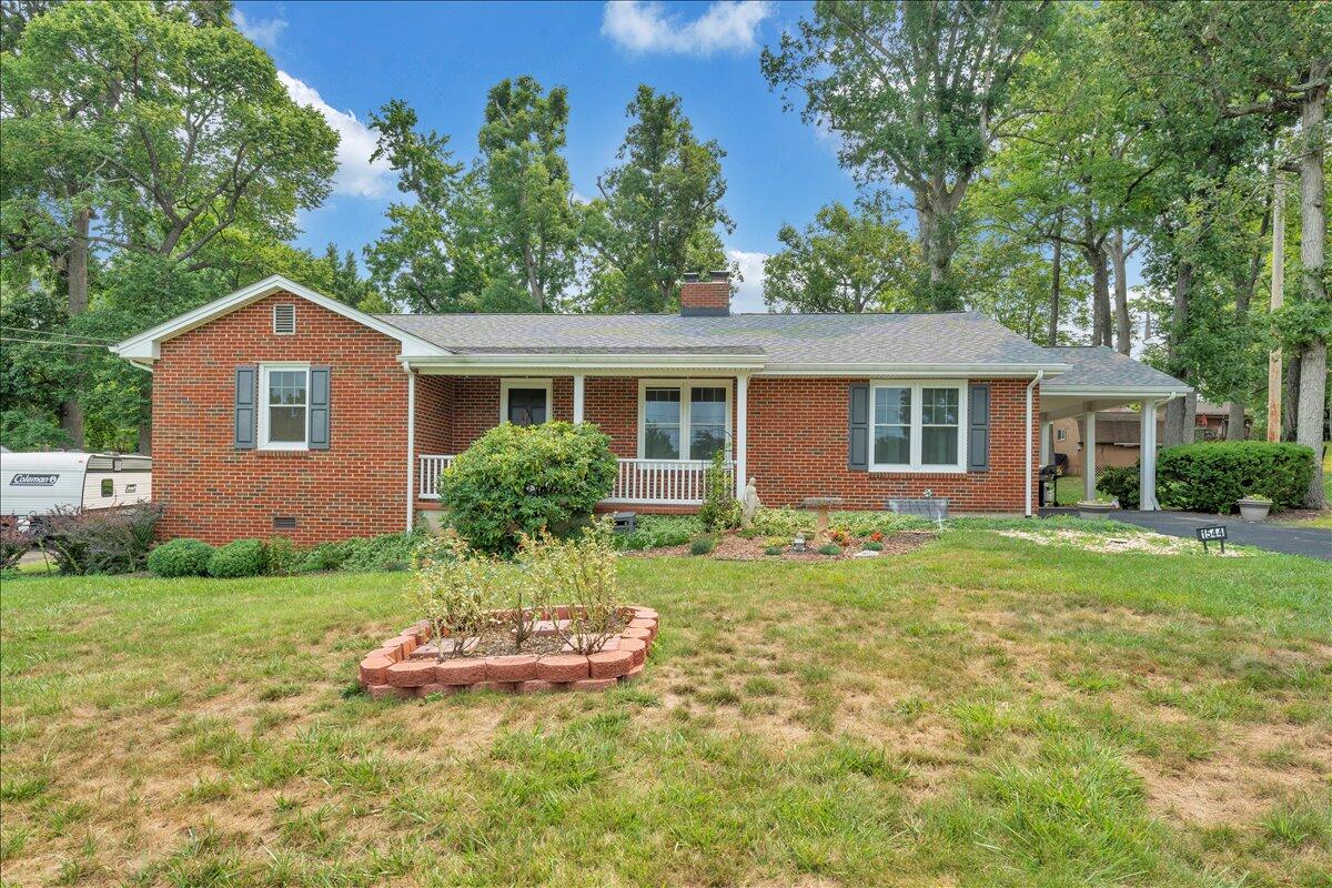 1544 Newton Cir — photo