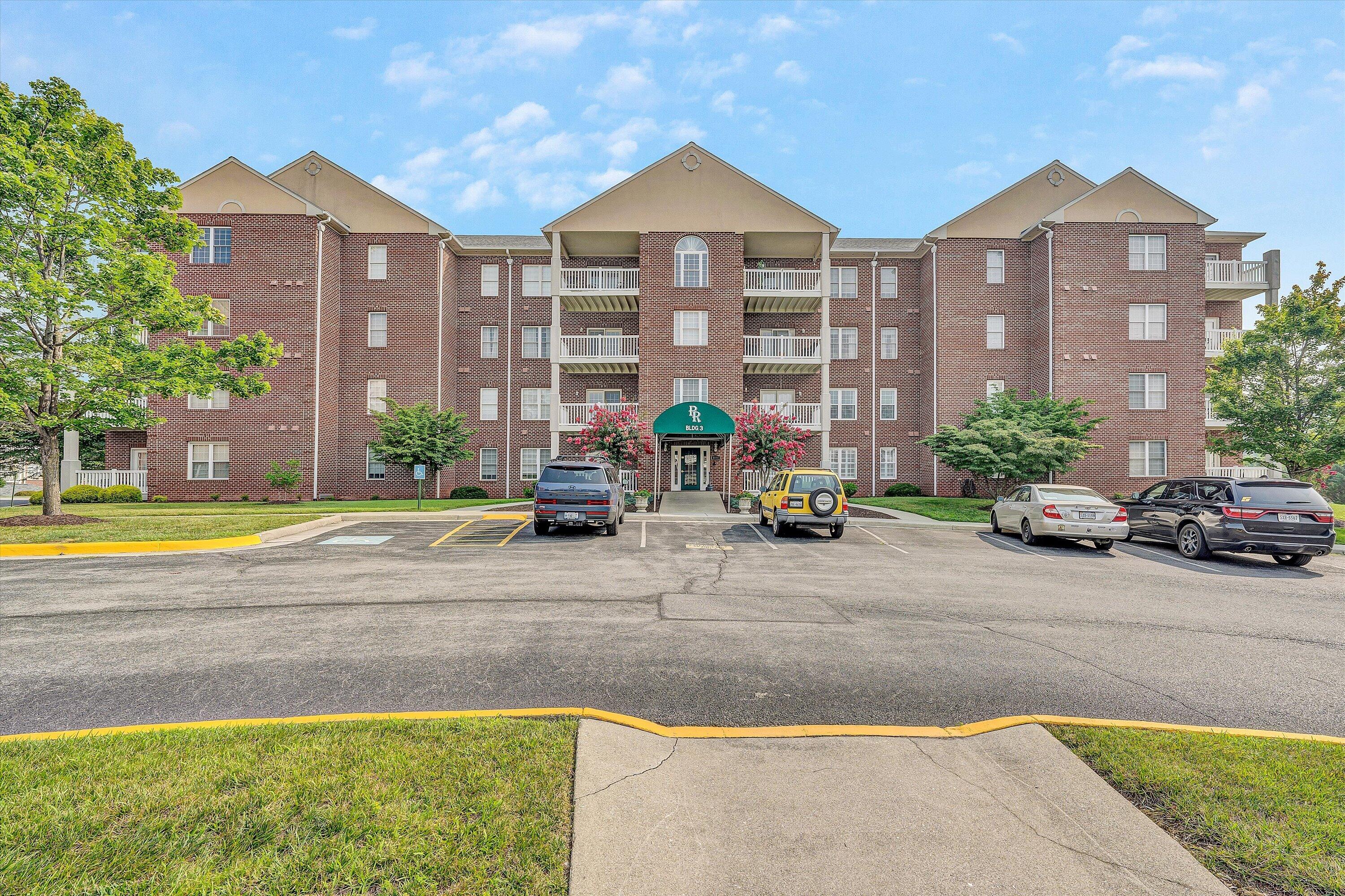 4444 Pheasant Ridge RD APT 407, Roanoke, VA 24014 — photo 2