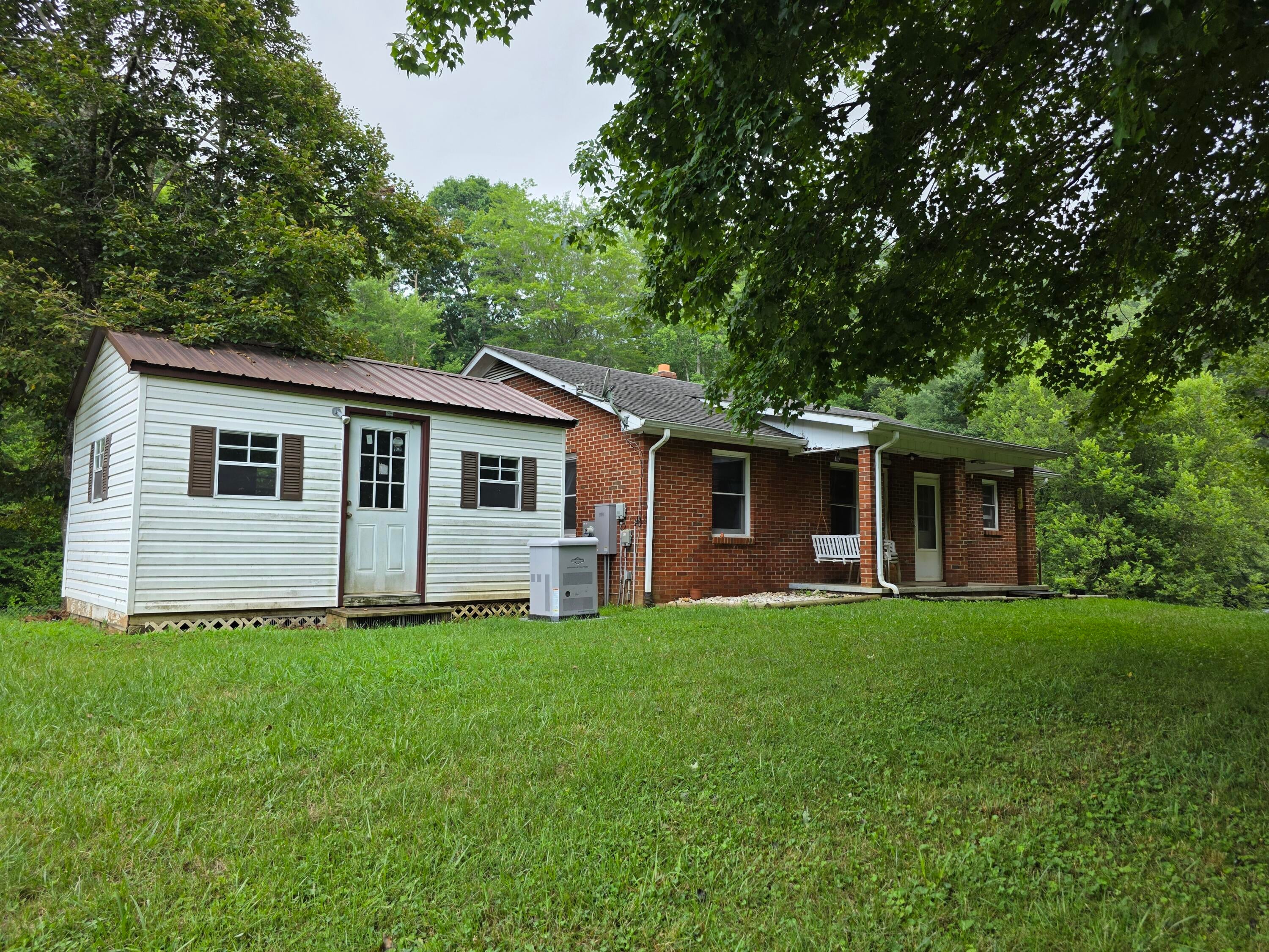352 Sawmill Hill Rd NW — photo