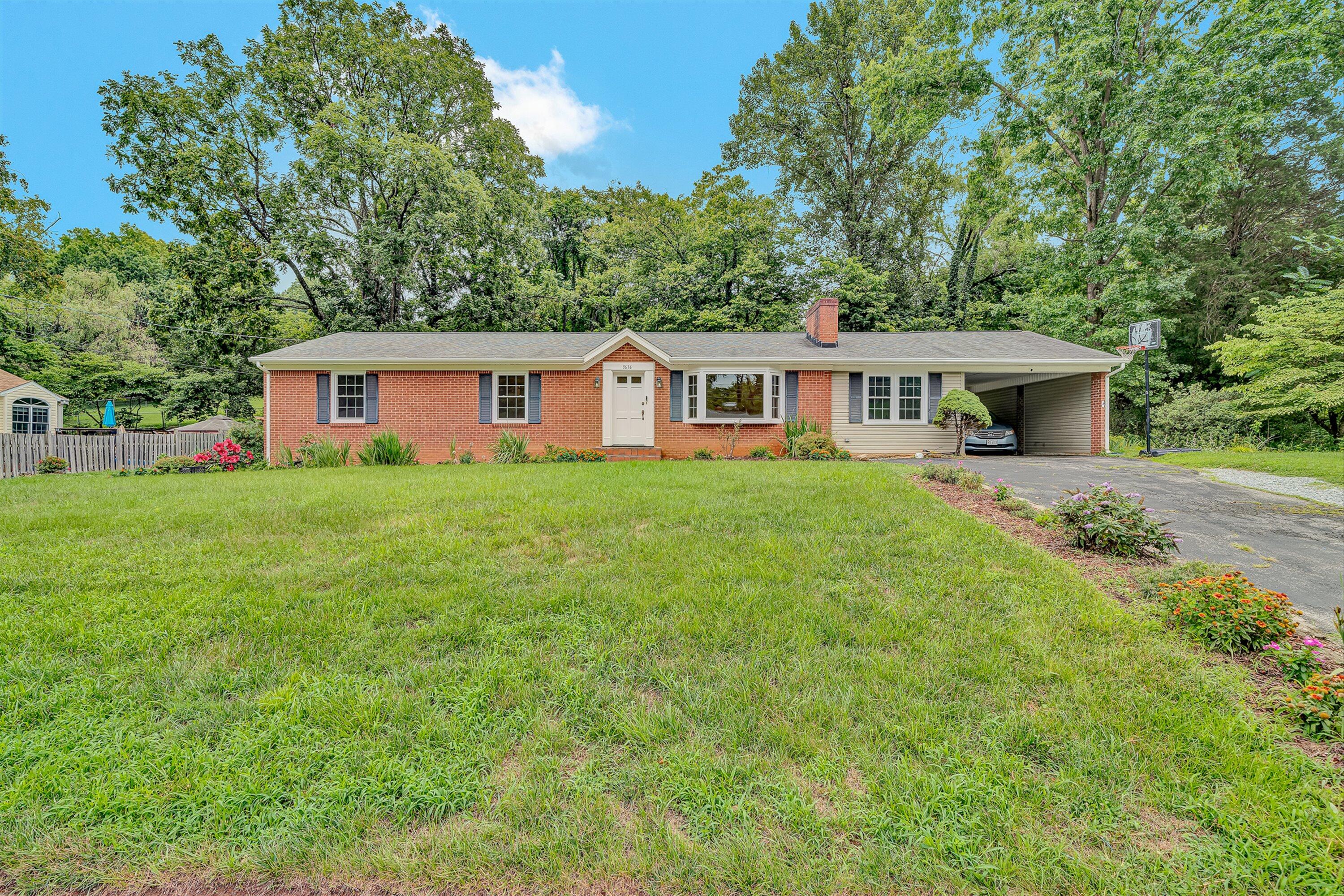 3636 Kentland Dr — photo