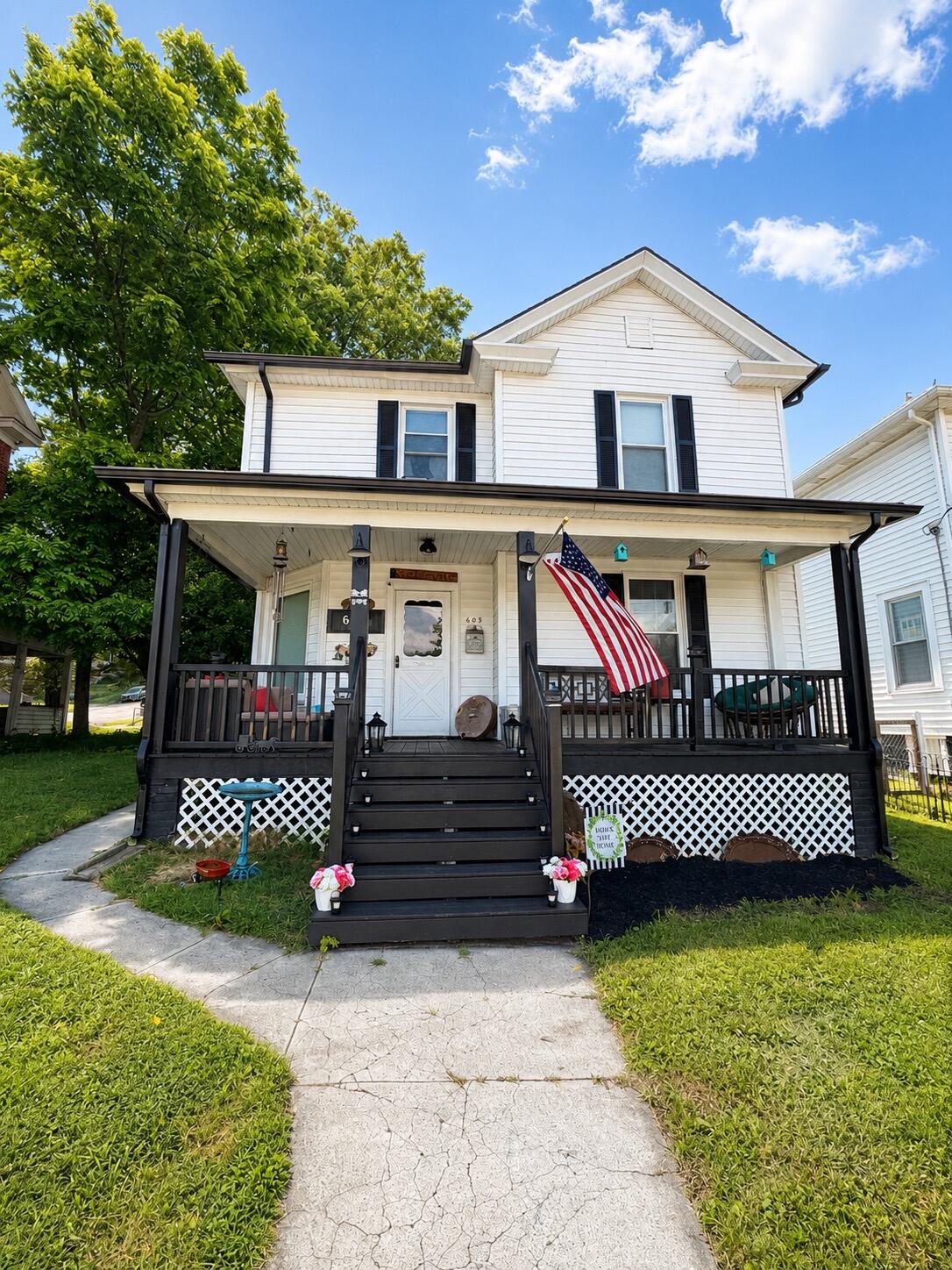 605 Brussels Ave — photo