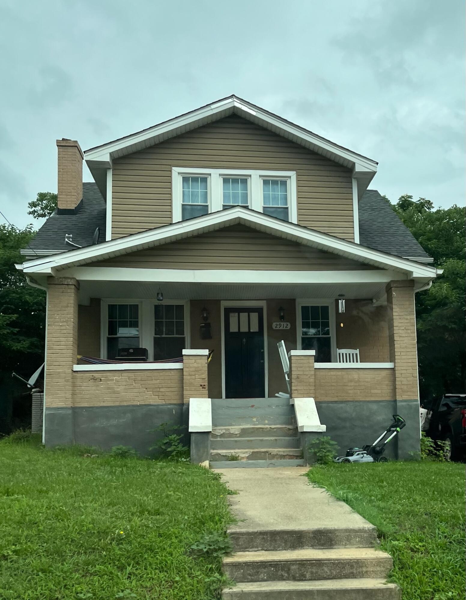 2912 Huntington Blvd NW — photo