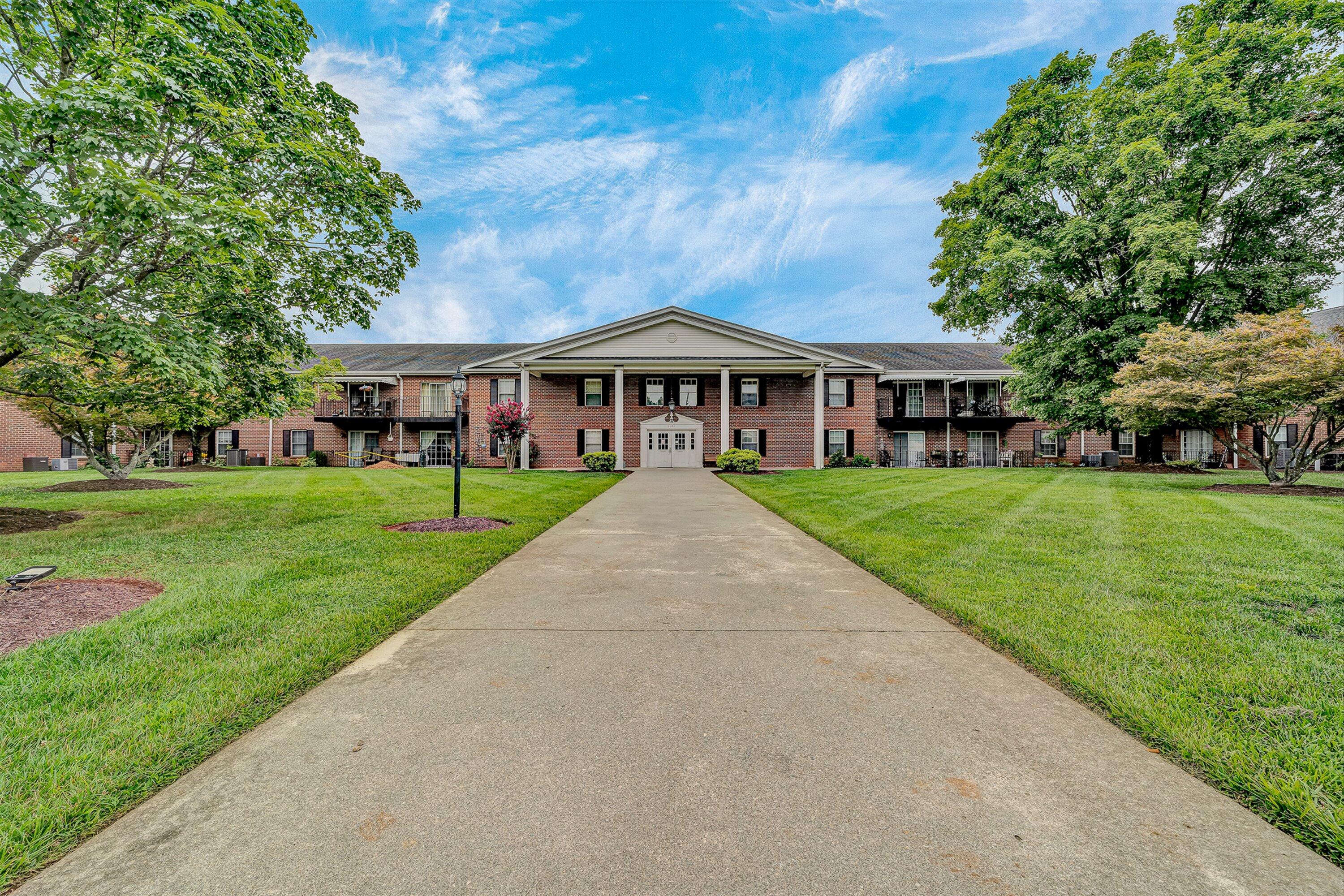 3531 Peters Creek Rd 210 — photo
