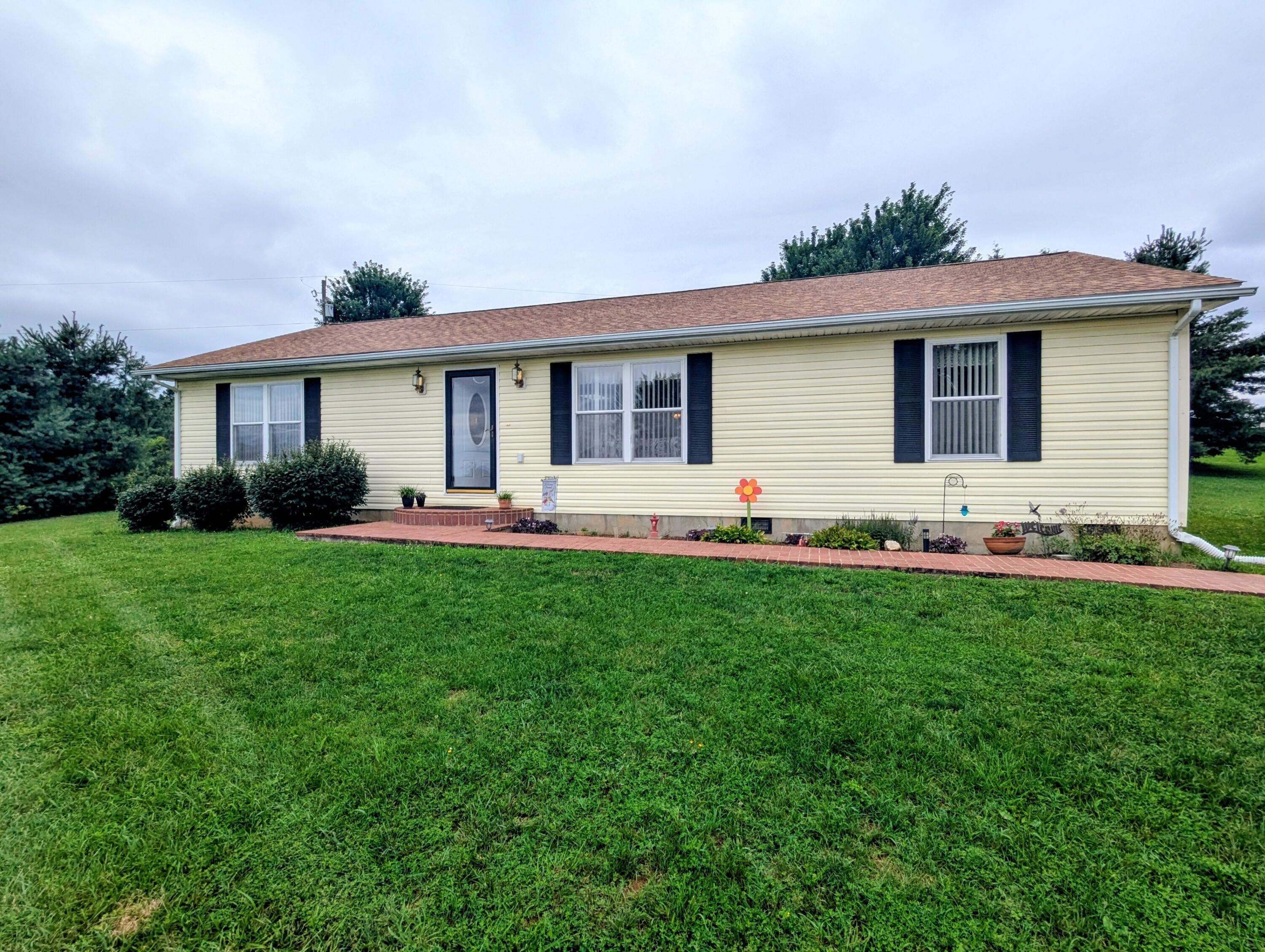 213 Smith Farm RD NE, Check, VA 24072