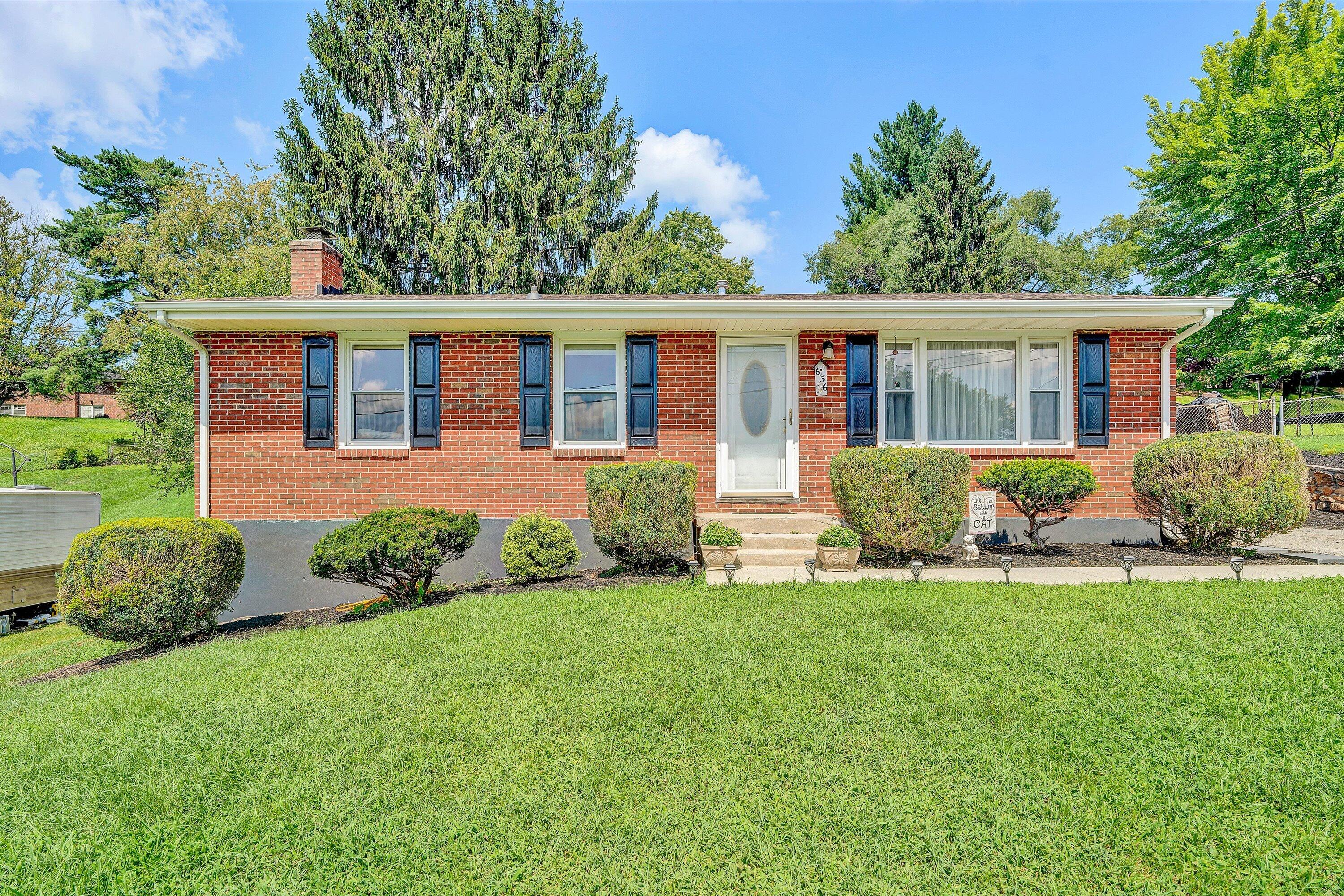 636 Ramada RD, Vinton, VA 24179 — photo 2