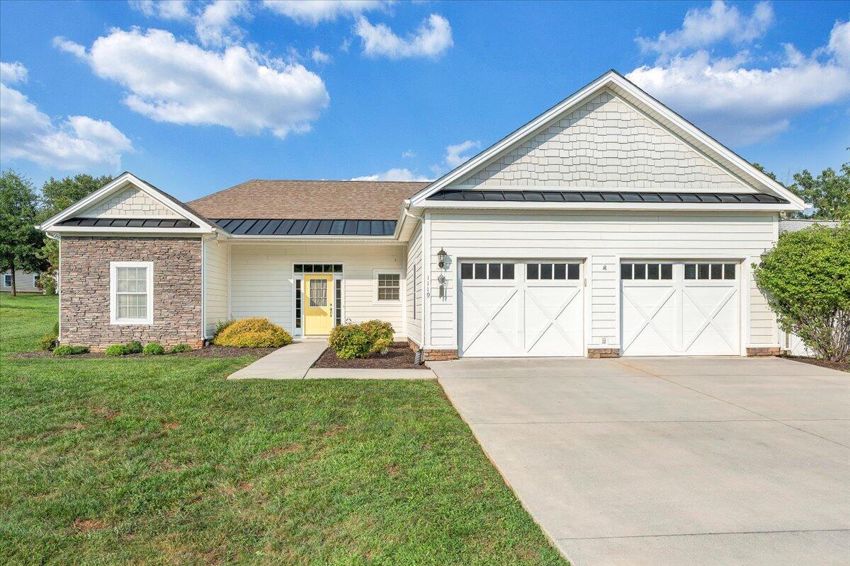 1119 Parkhall Rd — photo