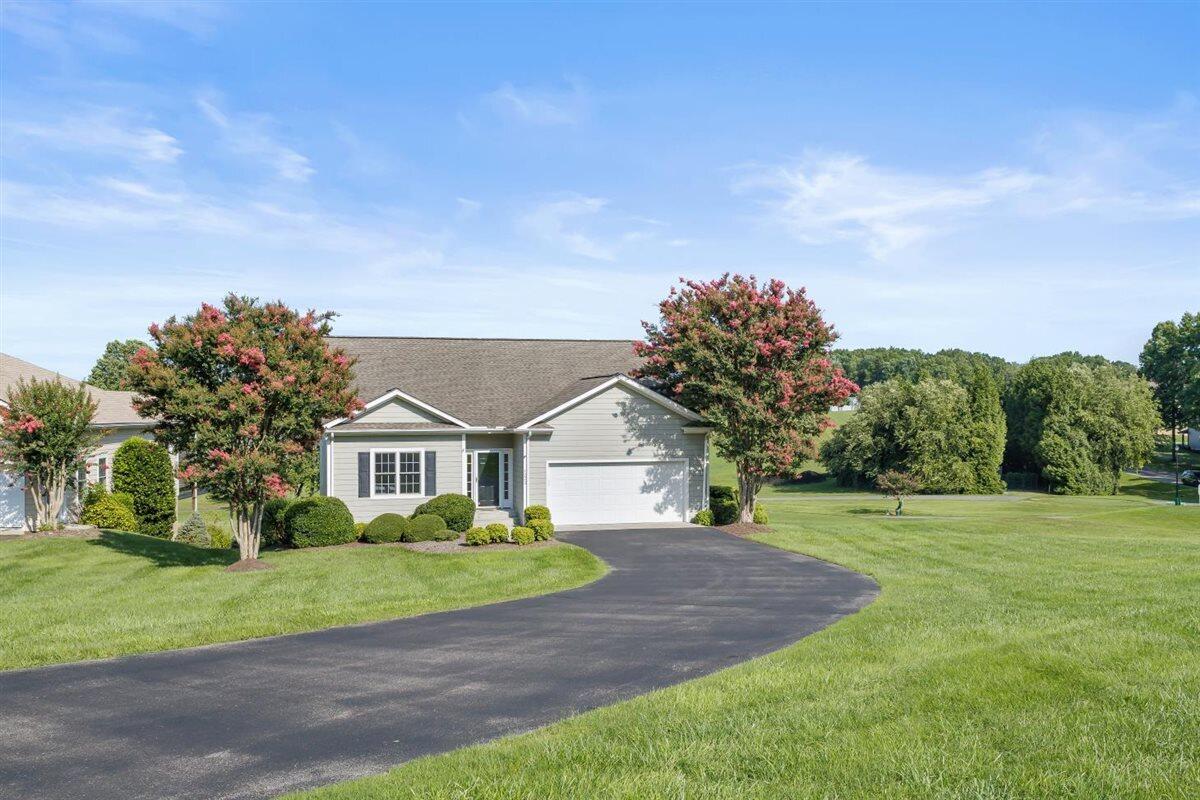 1222 8th Fairway Ln — photo