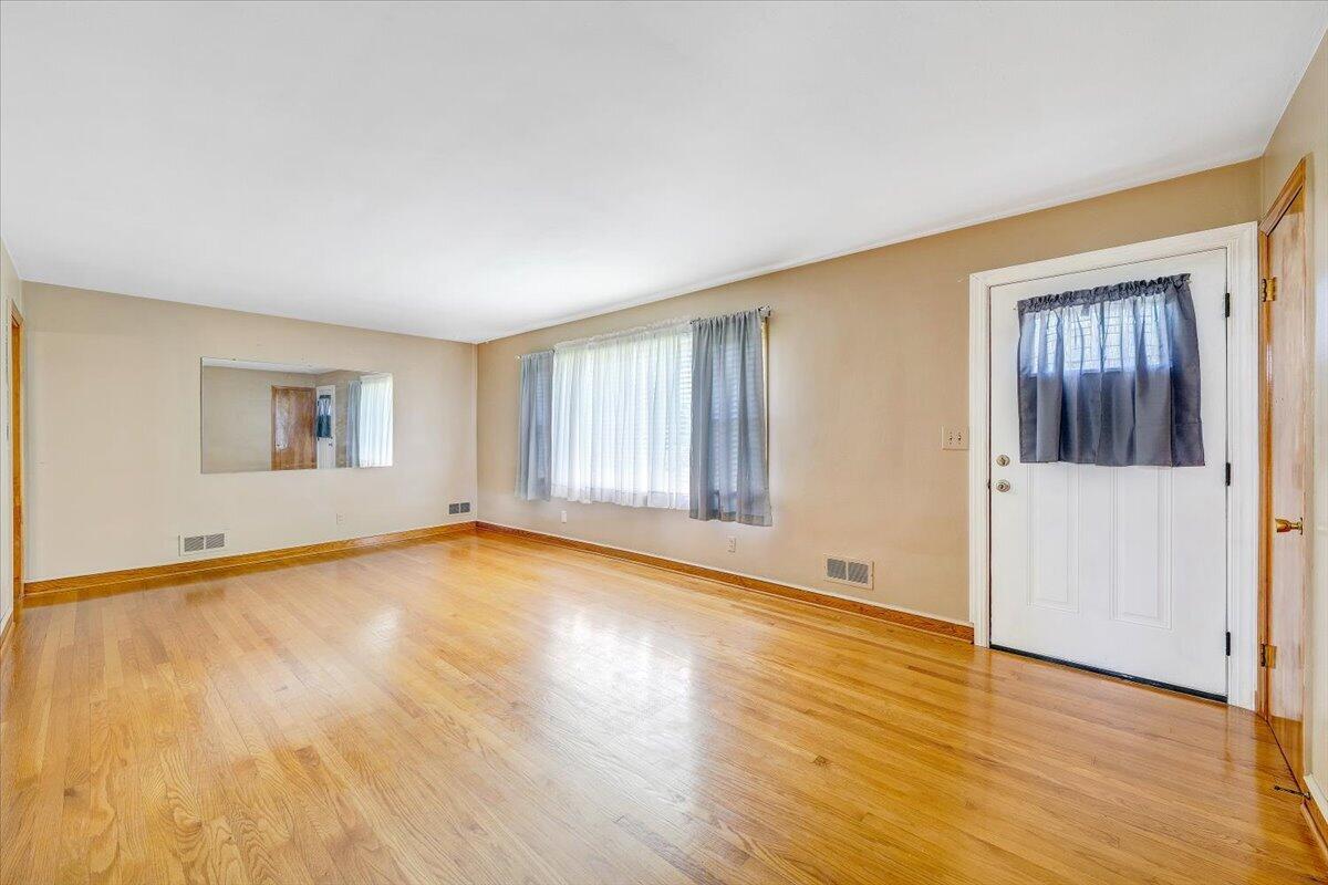 180 Blue Ridge DR, Blue Ridge, VA 24064 — photo 3