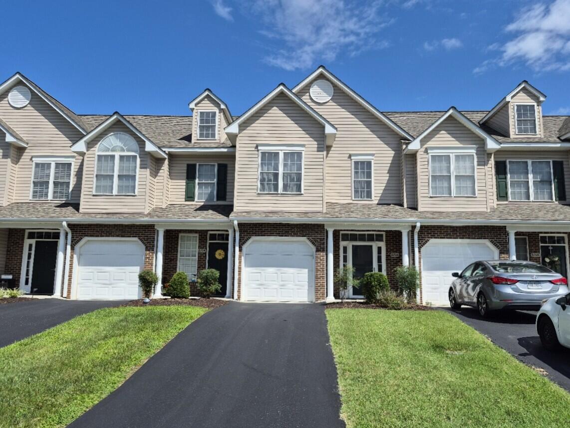 8706 Little Hoop Rd — photo
