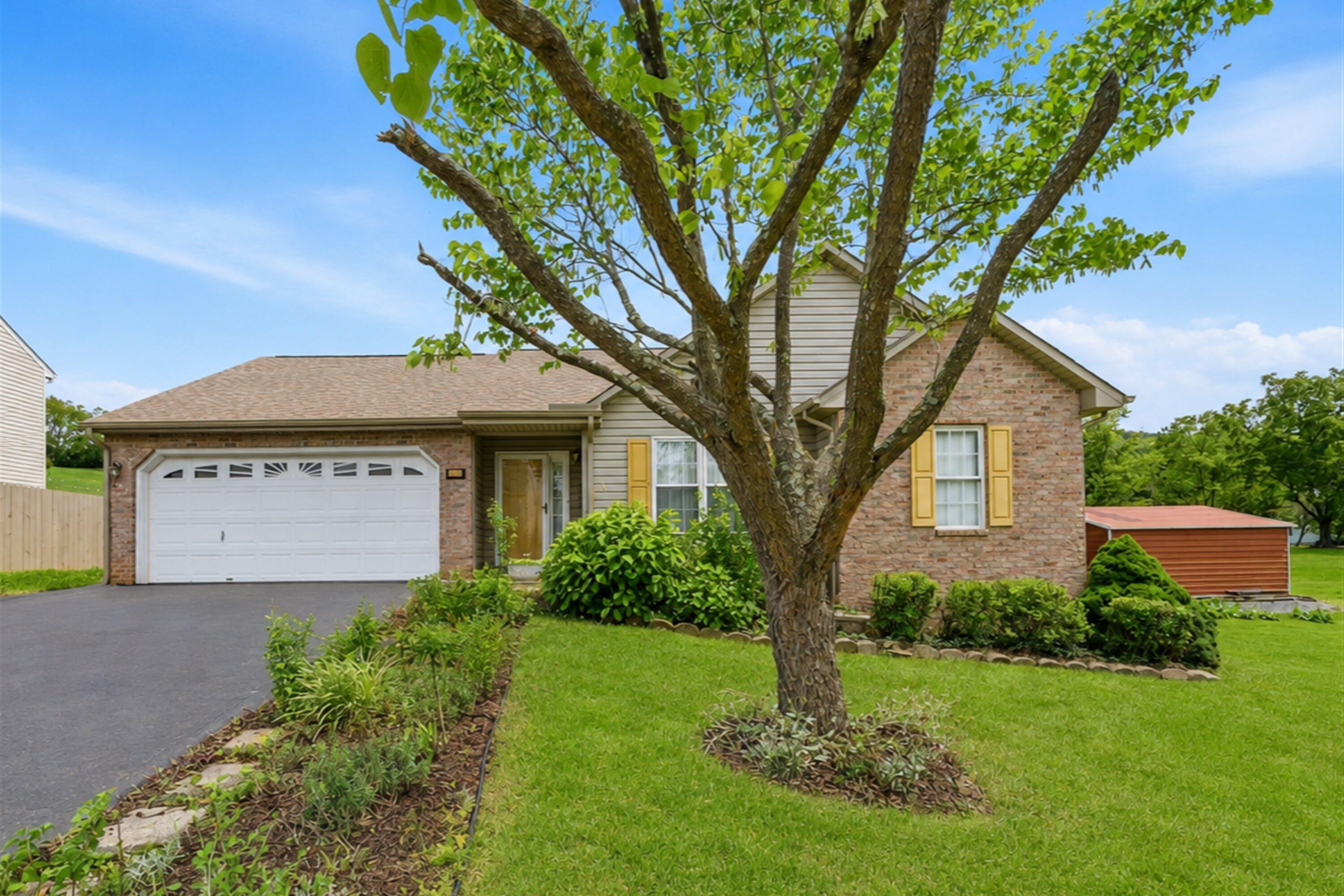 1315 Cedar Hill — photo