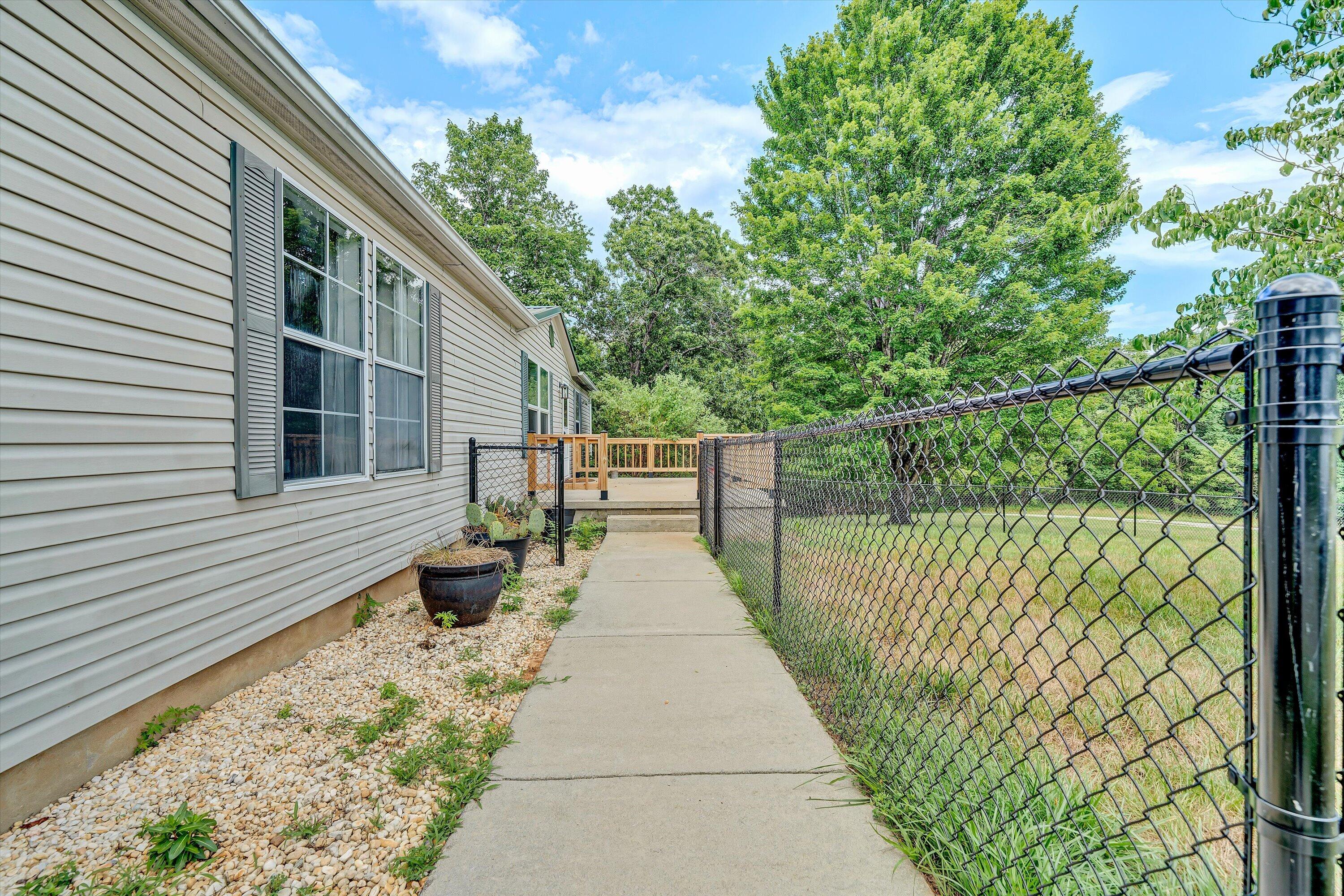 56 Spec Mine RD, Buchanan, VA 24066 — photo 2