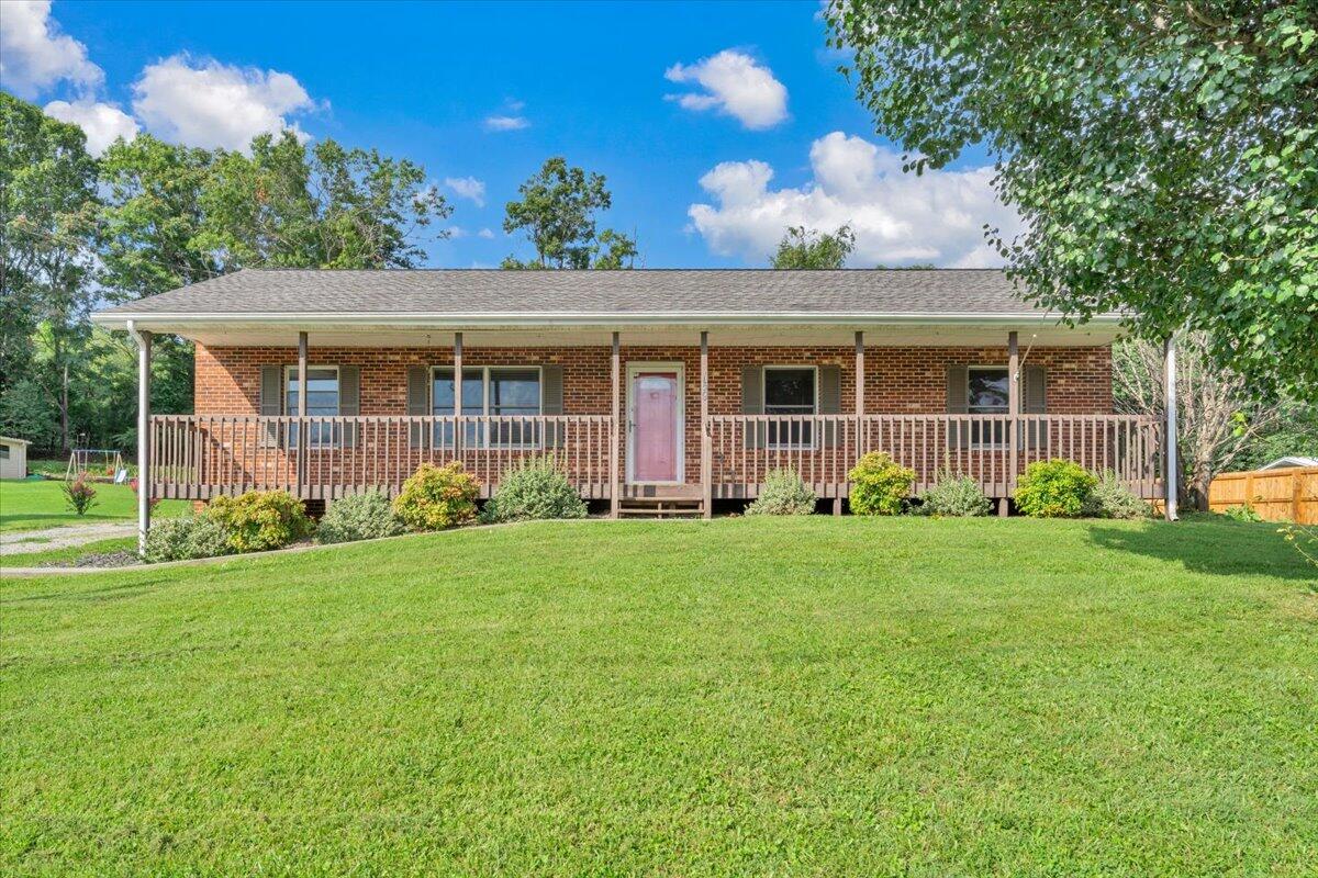 159 Highfield Cir — photo