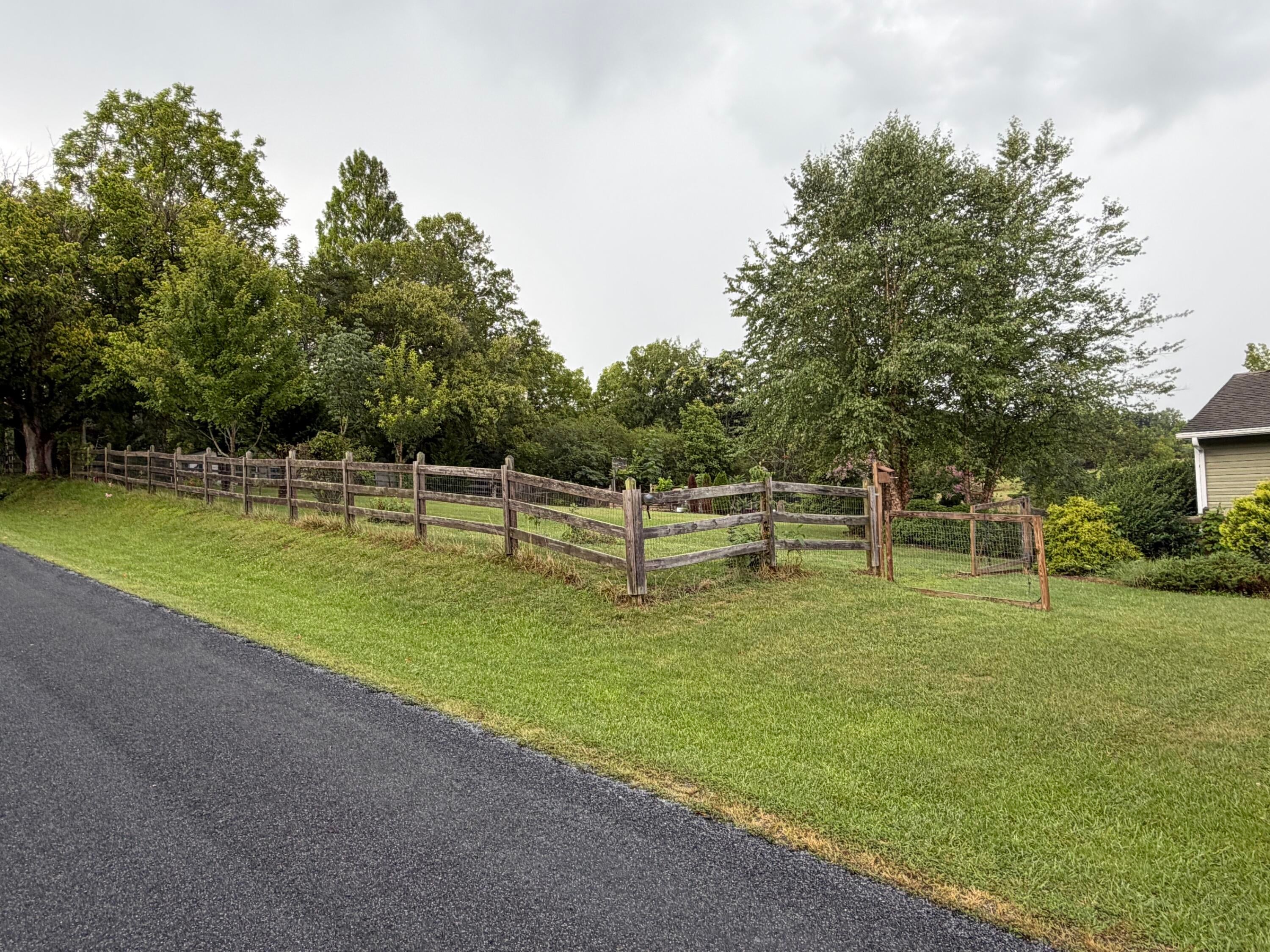 2692 Timber Ridge RD, Buchanan, VA 24066 — photo 2