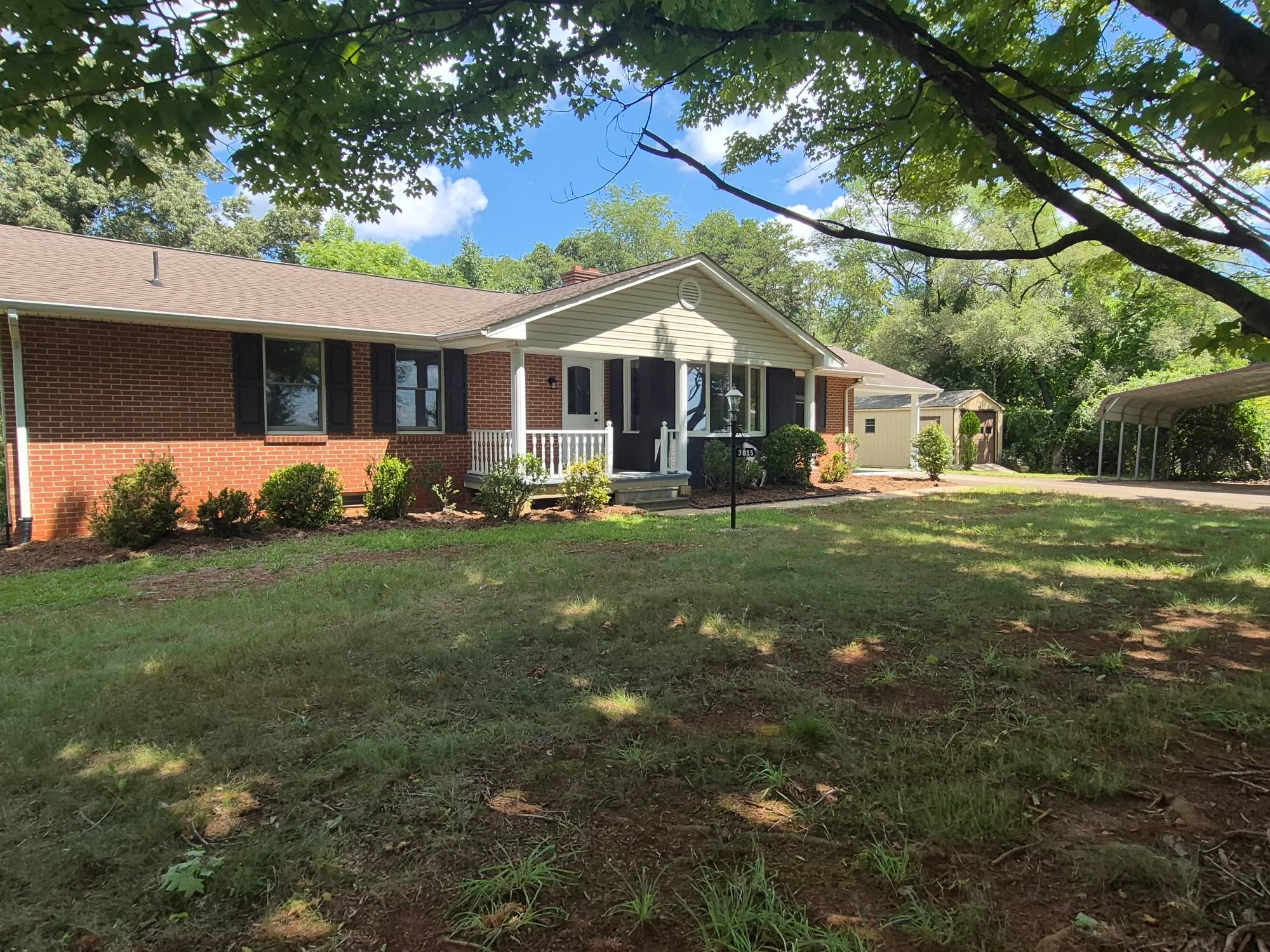 3015 Mcdaniel Rd — photo