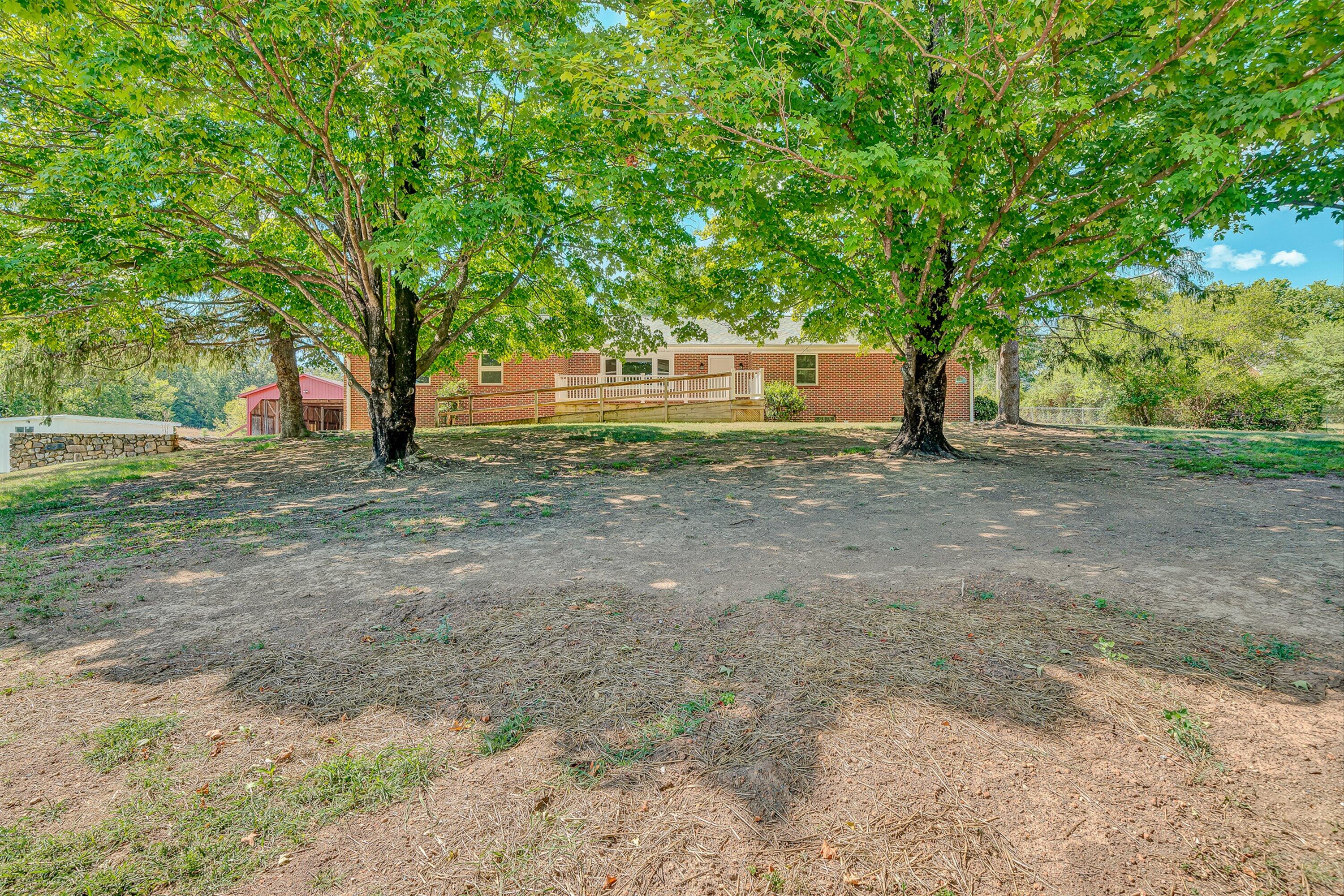 2047 Botetourt RD, Fincastle, VA 24090 — photo 2