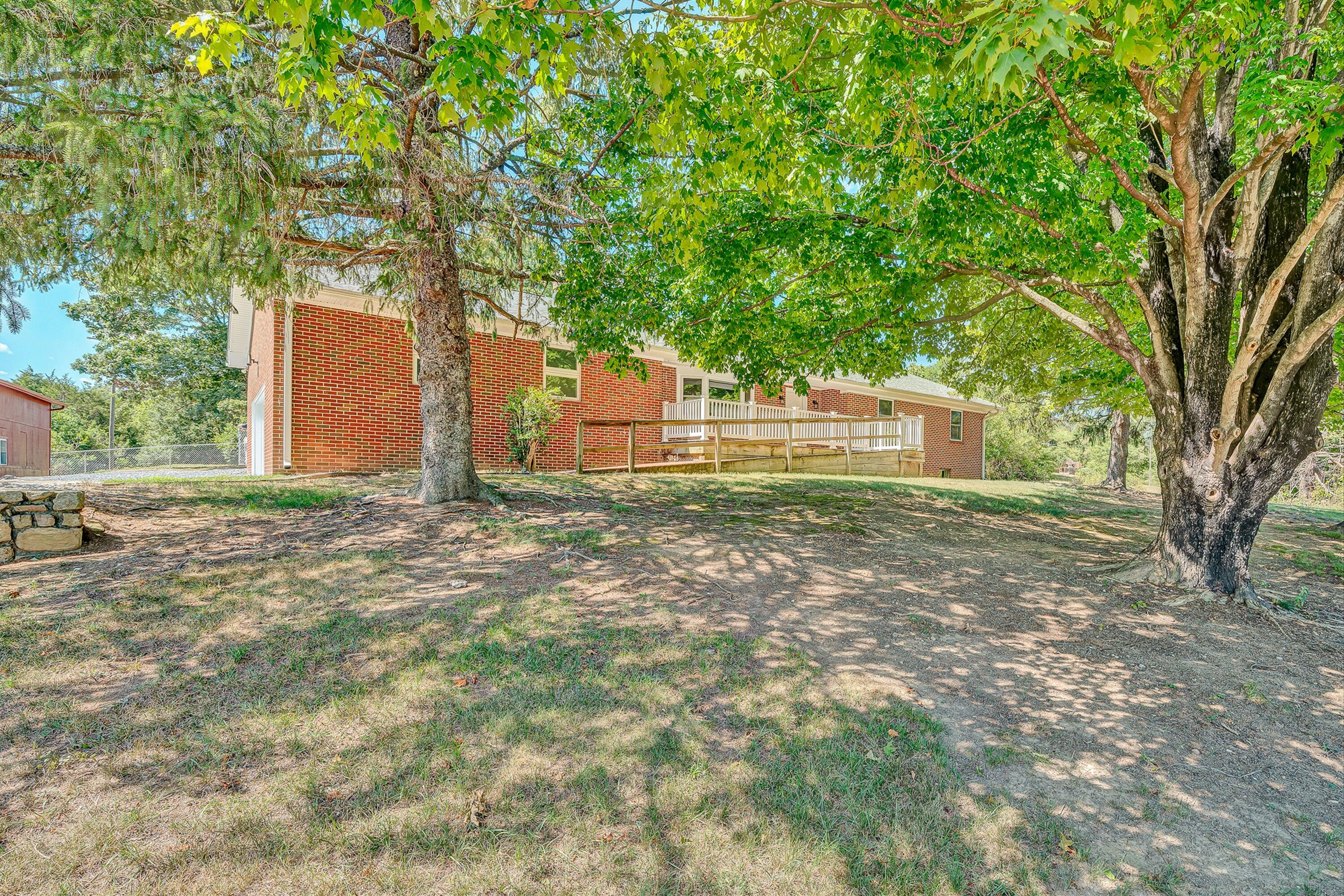 2047 Botetourt RD, Fincastle, VA 24090 — photo 3