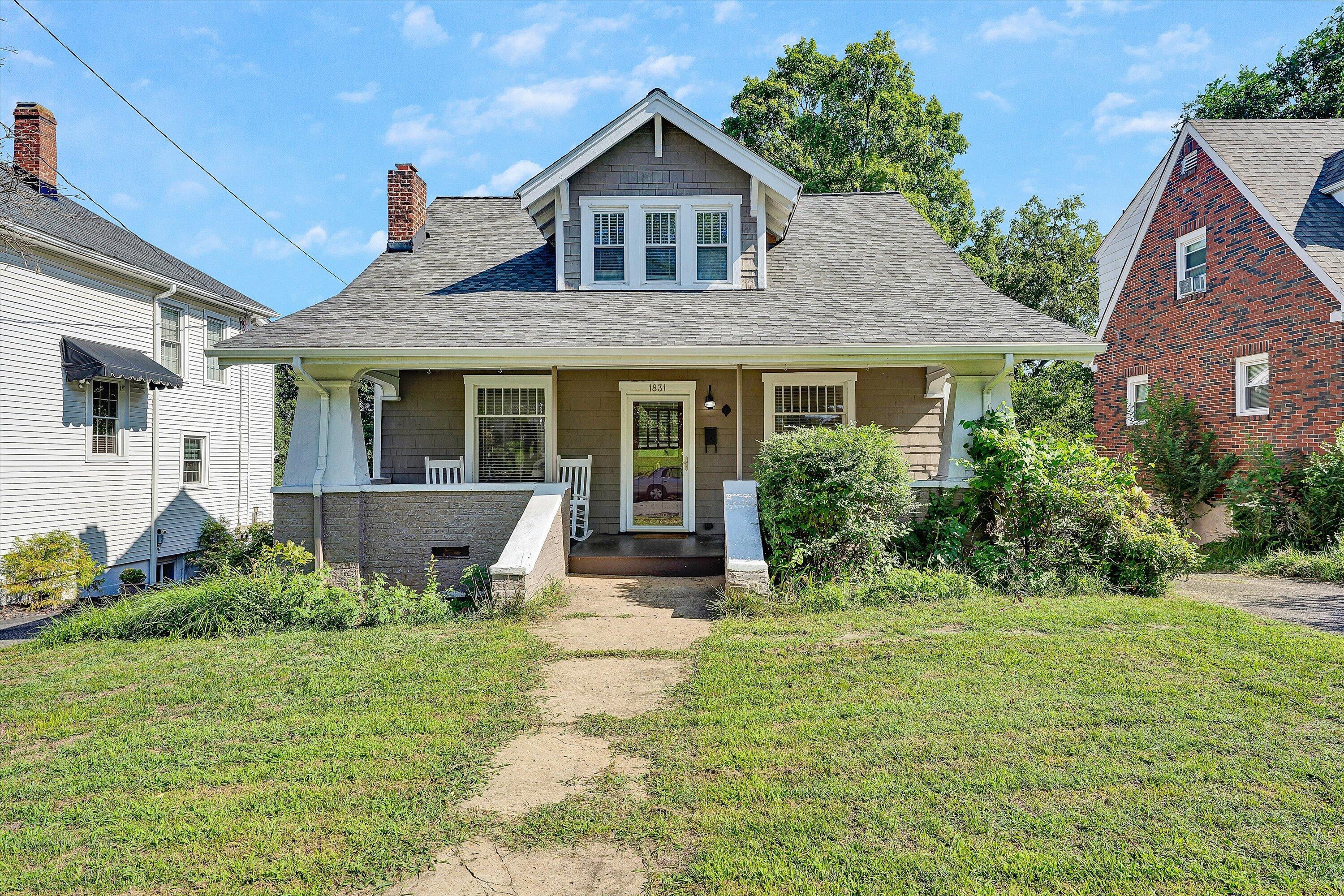 1831 Maiden Ln SW — photo