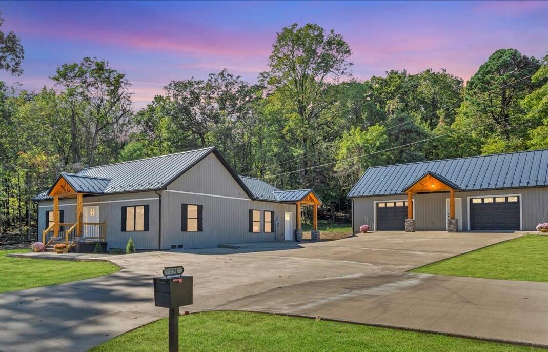 194 Rainbow Forest Dr — photo