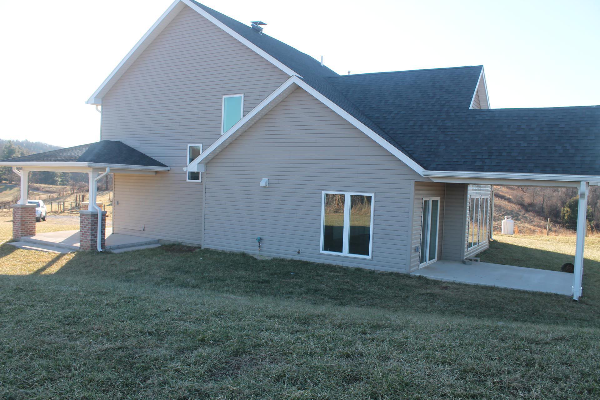 917 Stuart RD SE, Copper Hill, VA 24079 — photo 2