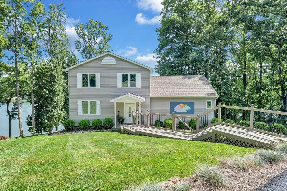 836 Long Island Dr — photo
