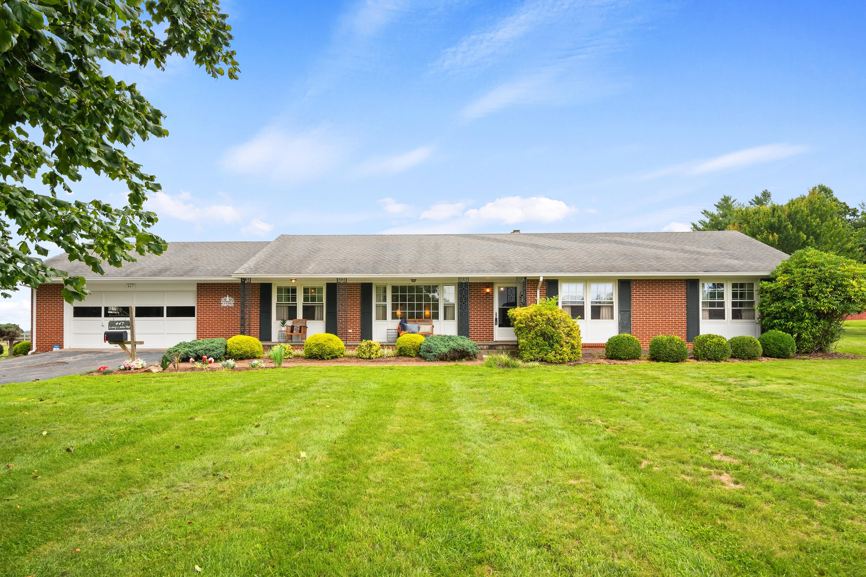 447 Long Level RD SW, Floyd, VA 24091