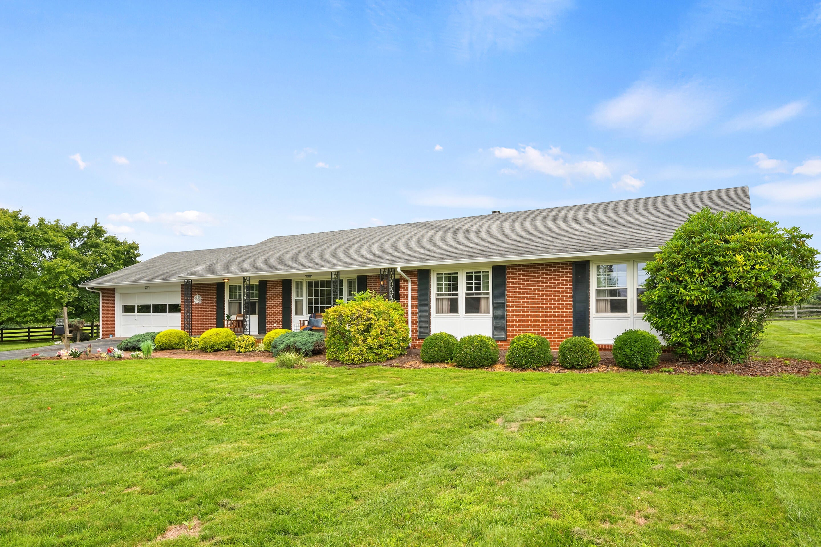447 Long Level RD SW, Floyd, VA 24091 — photo 2