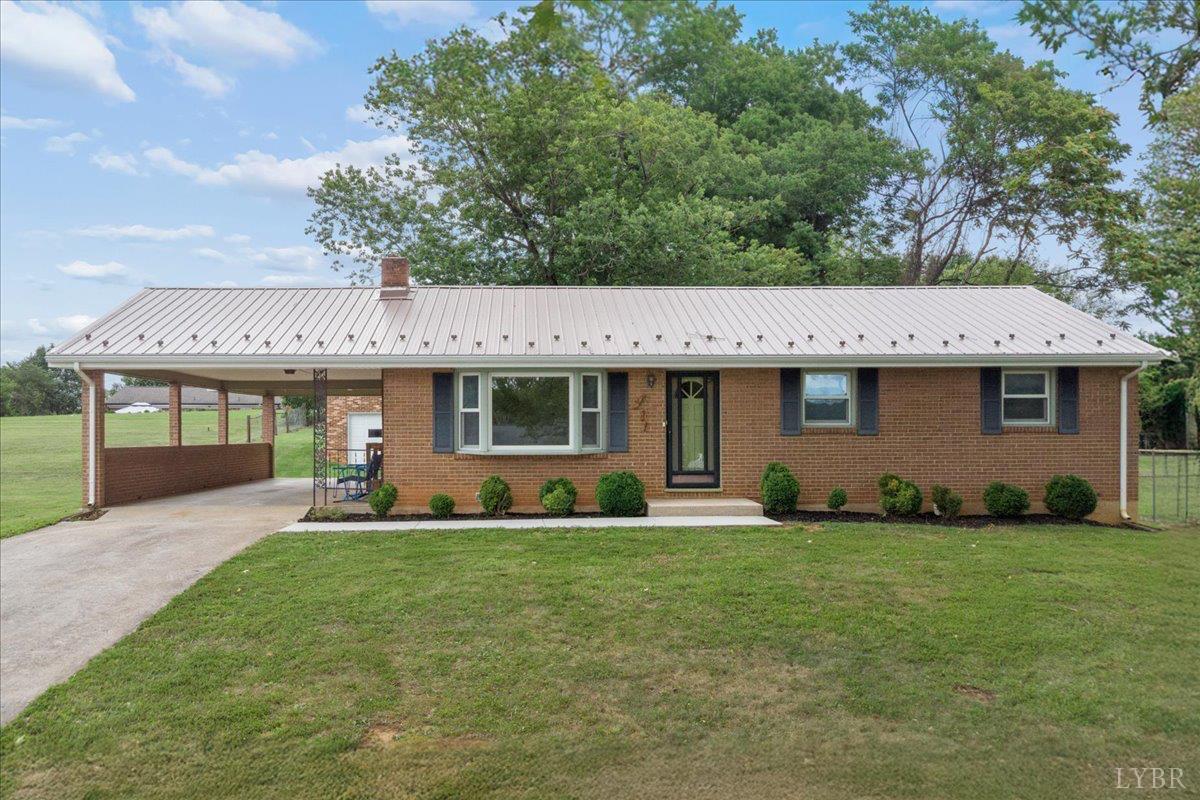 1111 Roundtree Dr — photo