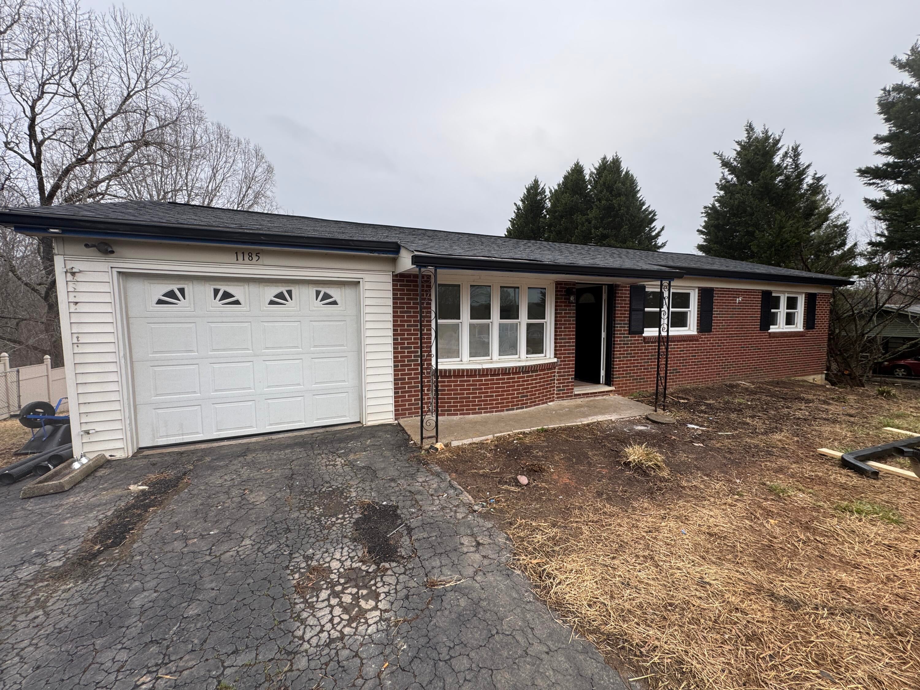 1185 Afton Rd — photo