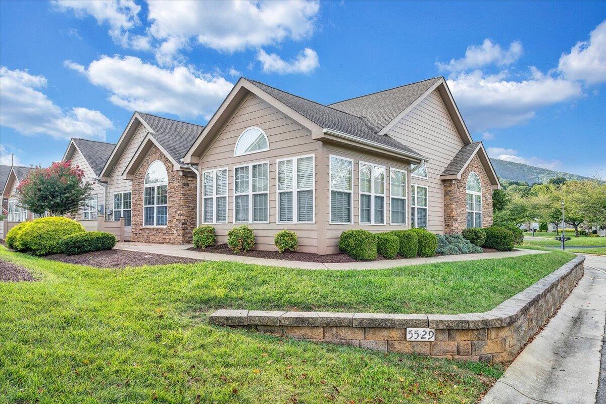 5529 Orchard Villas Cir — photo