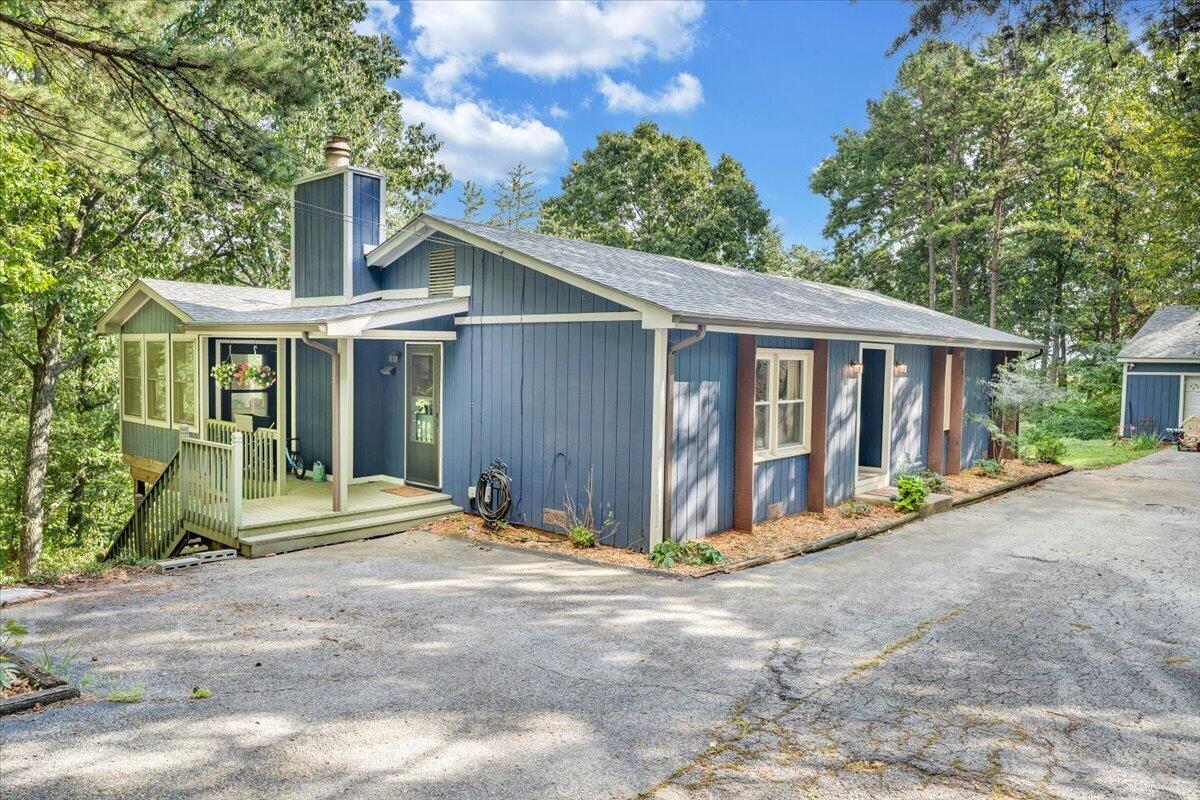 2160 La Bellevue Dr — photo