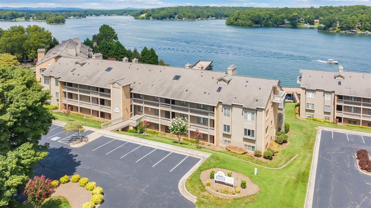 845 Gangplank Rd 205 — photo