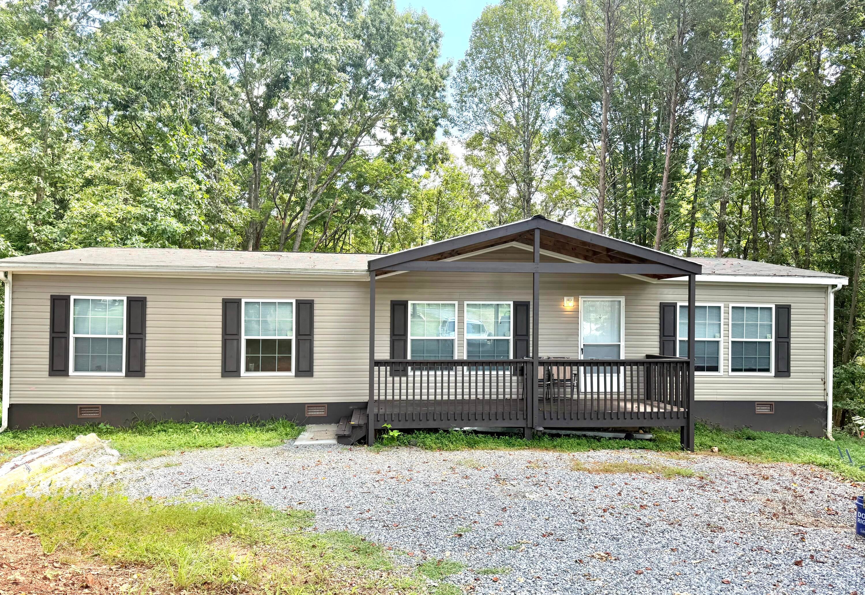 1452 White House Rd — photo