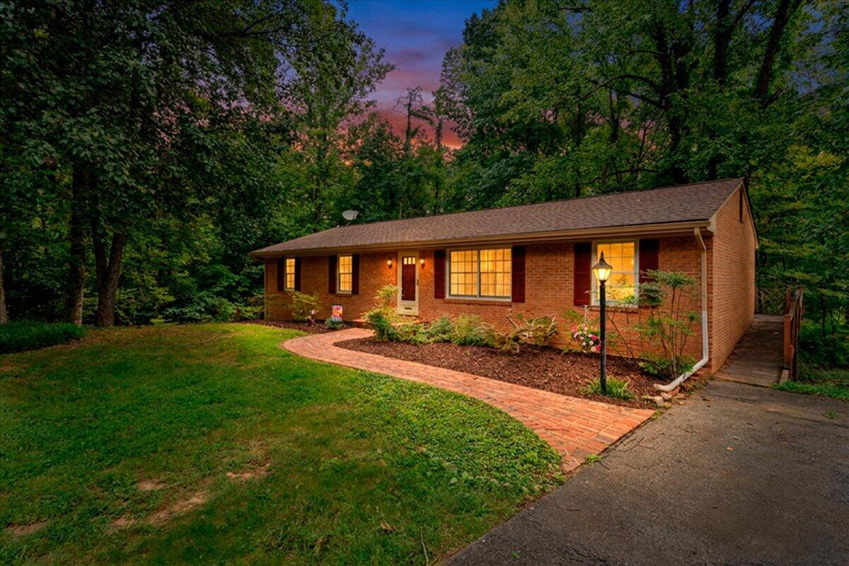 36 Cedarbrook Ln — photo