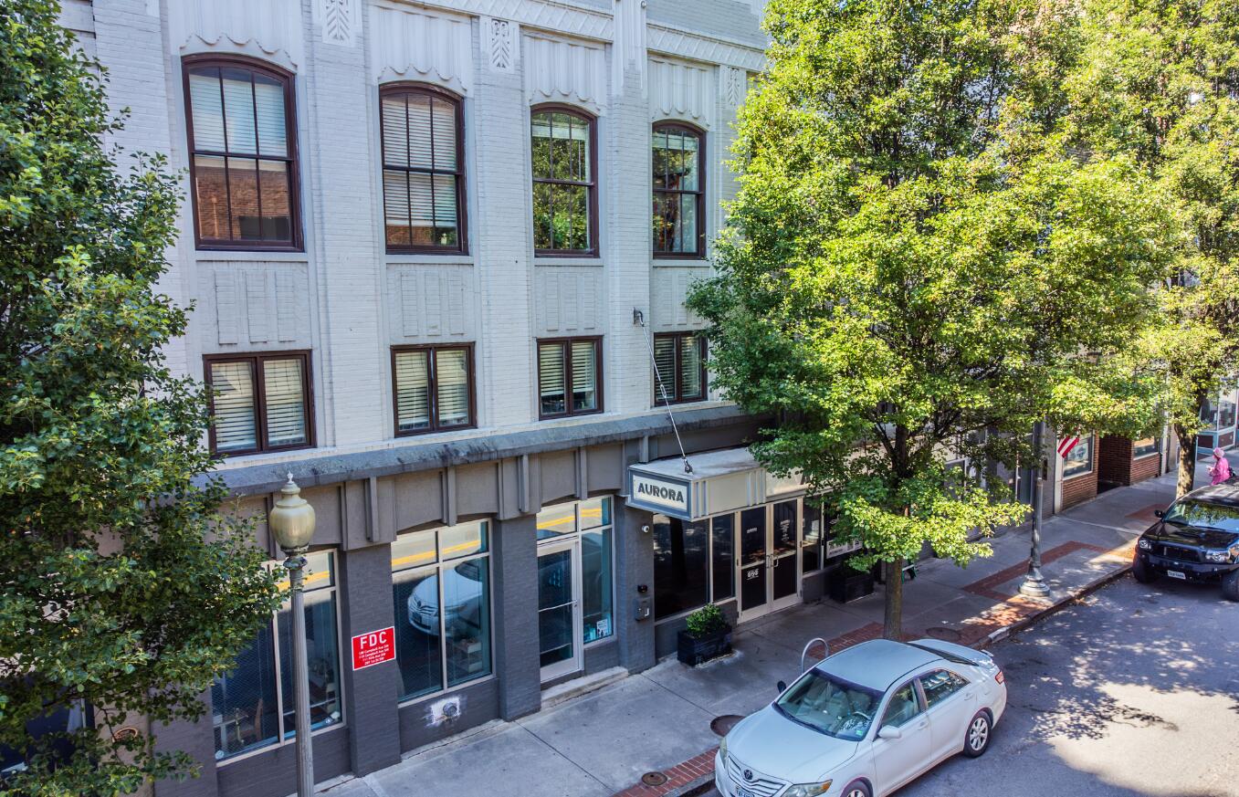 110 Campbell Ave SW — photo