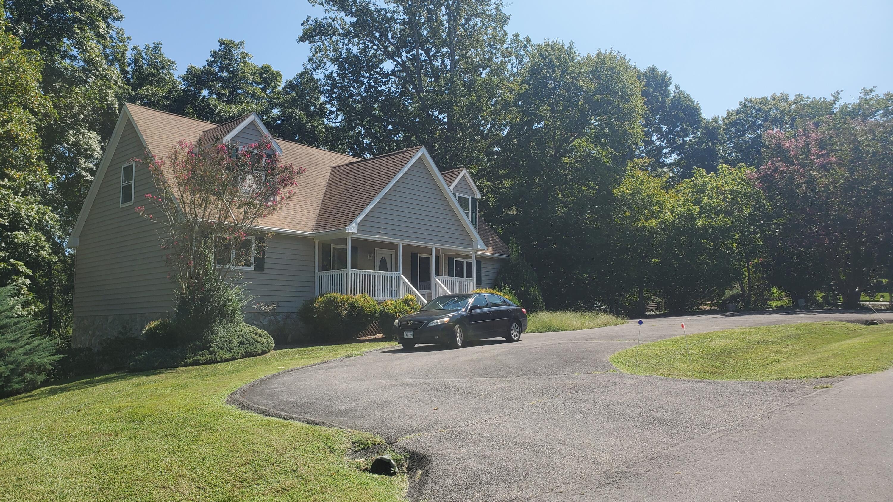 310 Indian Pointe Dr — photo