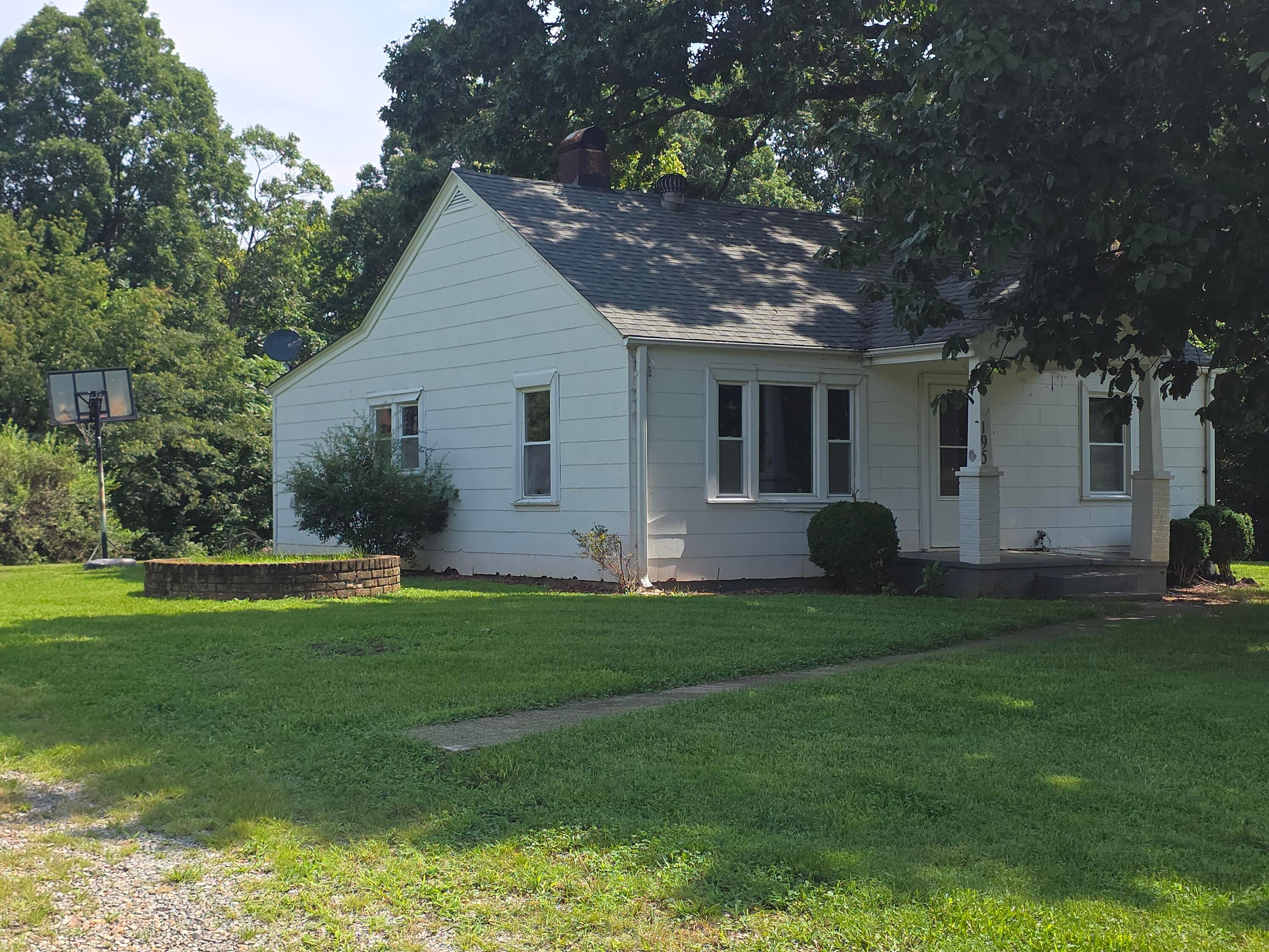 195 Woodland Forest Dr — photo