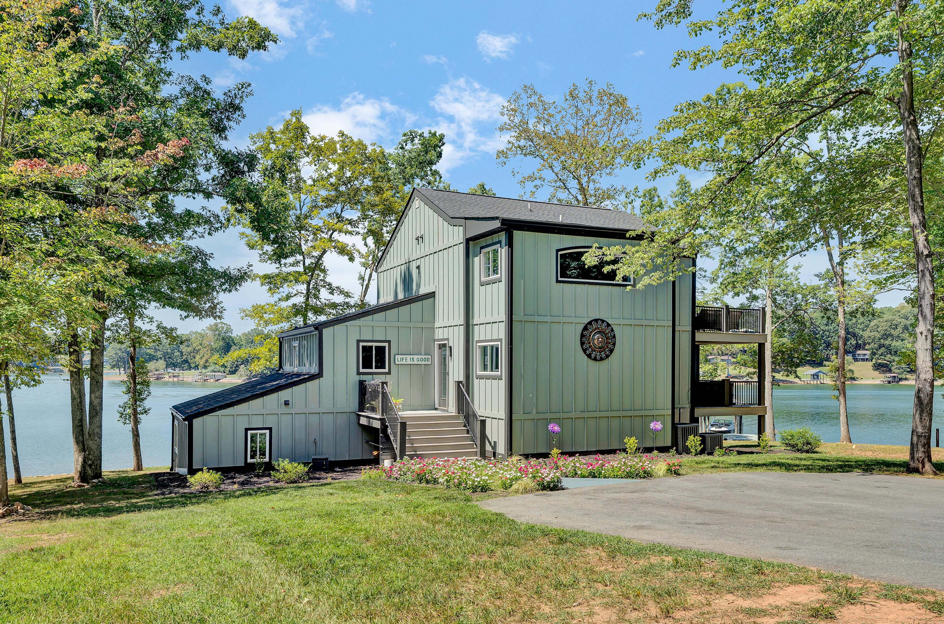 202 Lake Pine Dr — photo