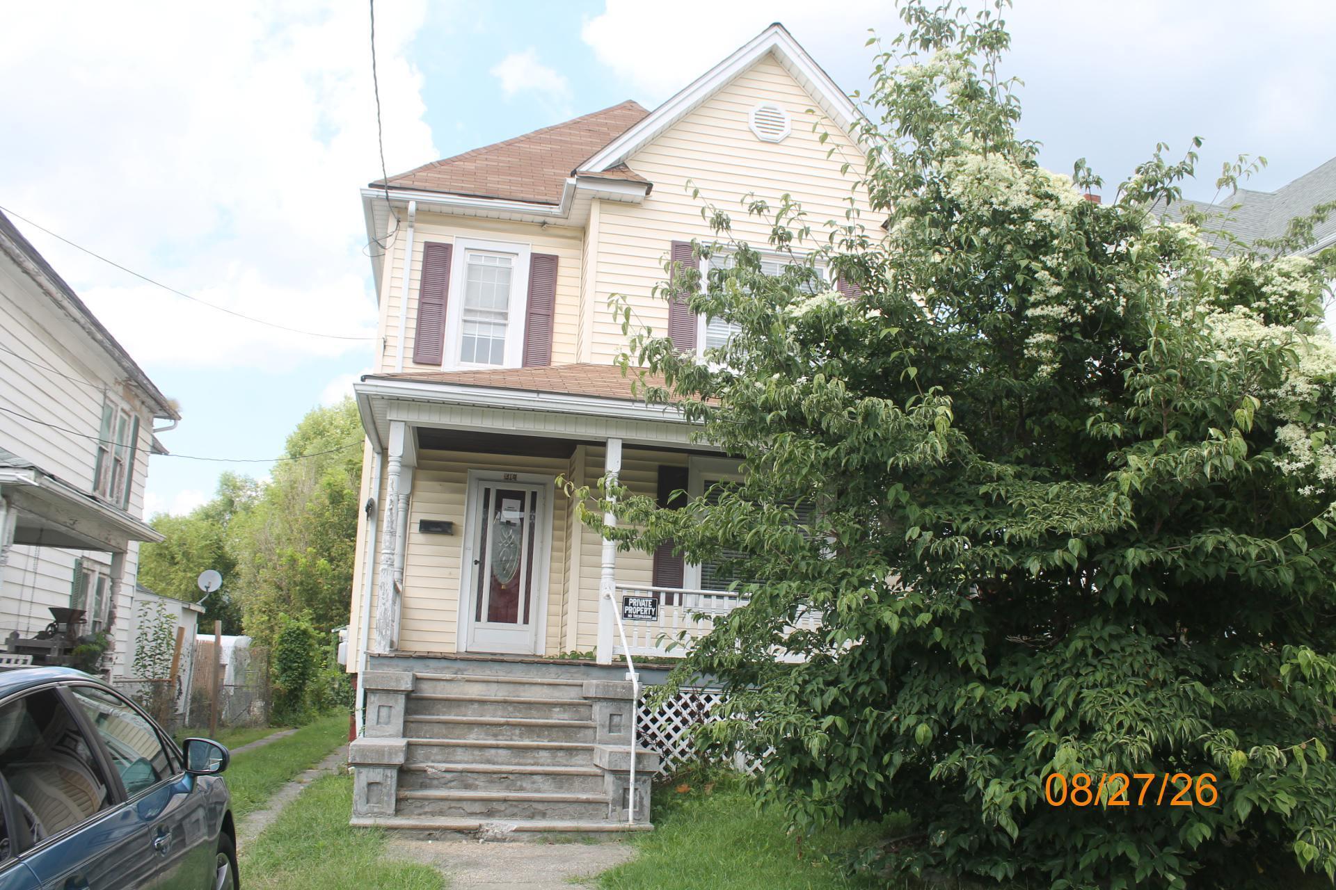 314 E Hawthorne St — photo