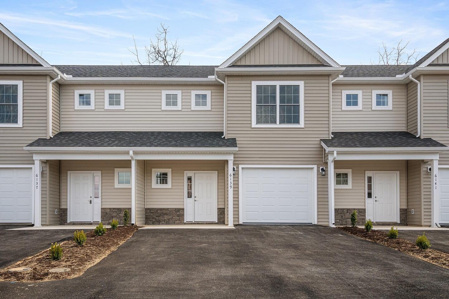 6139 Warren Newcomb Dr — photo