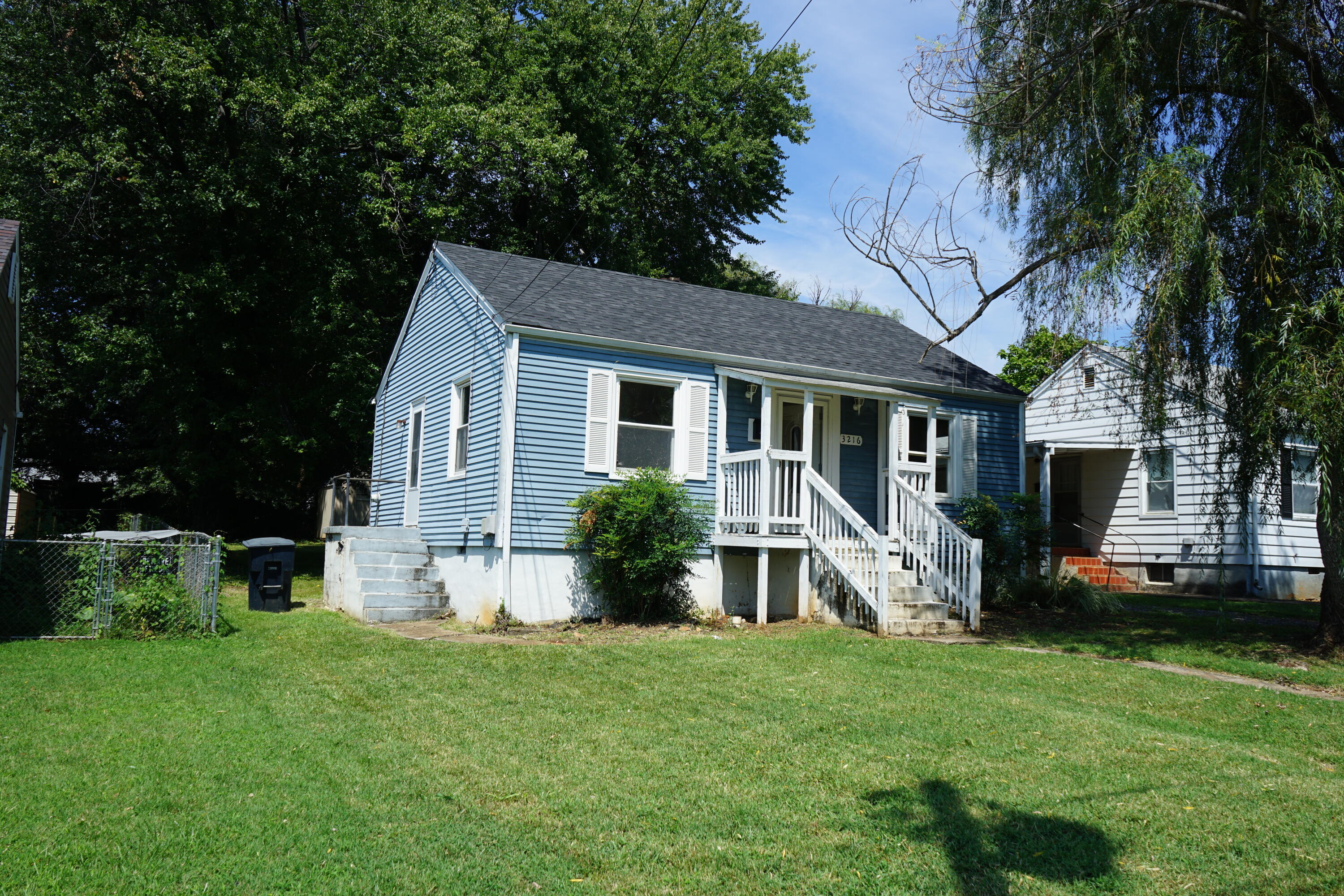 3216 Maplelawn Ave NW — photo