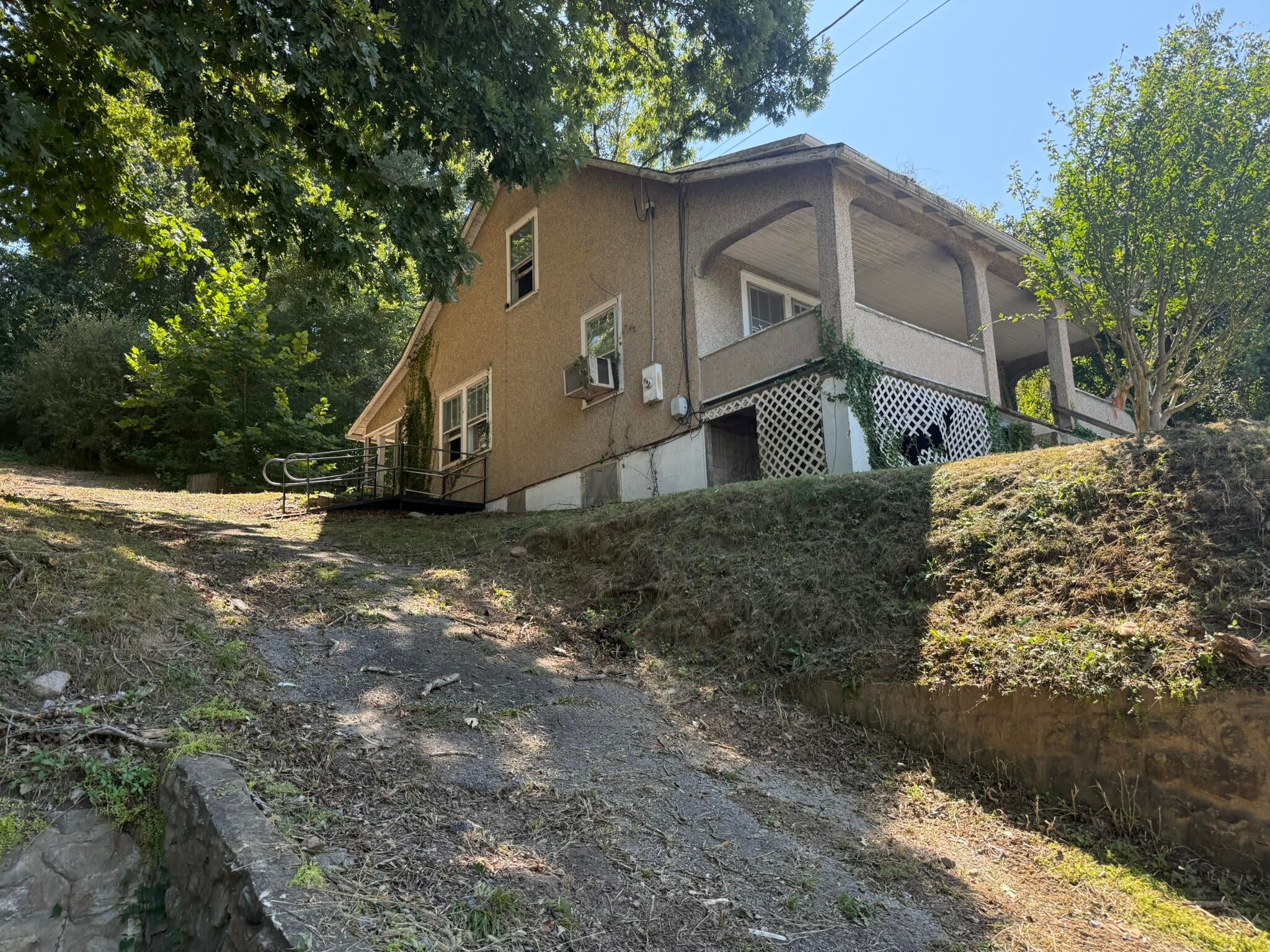 218 E Mallow RD, Covington, VA 24426 — photo 3