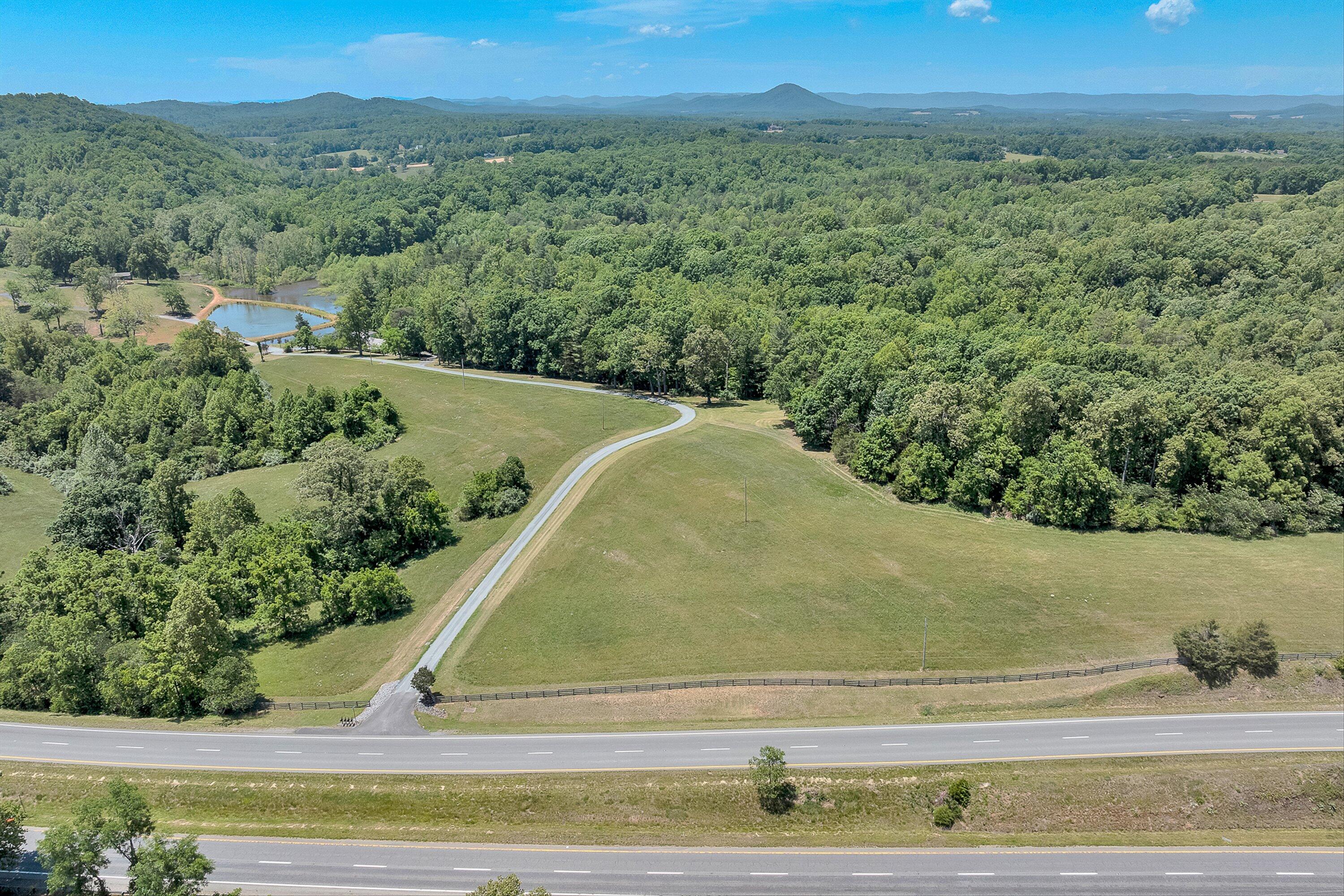 260 Peaceful Valley Ln — photo