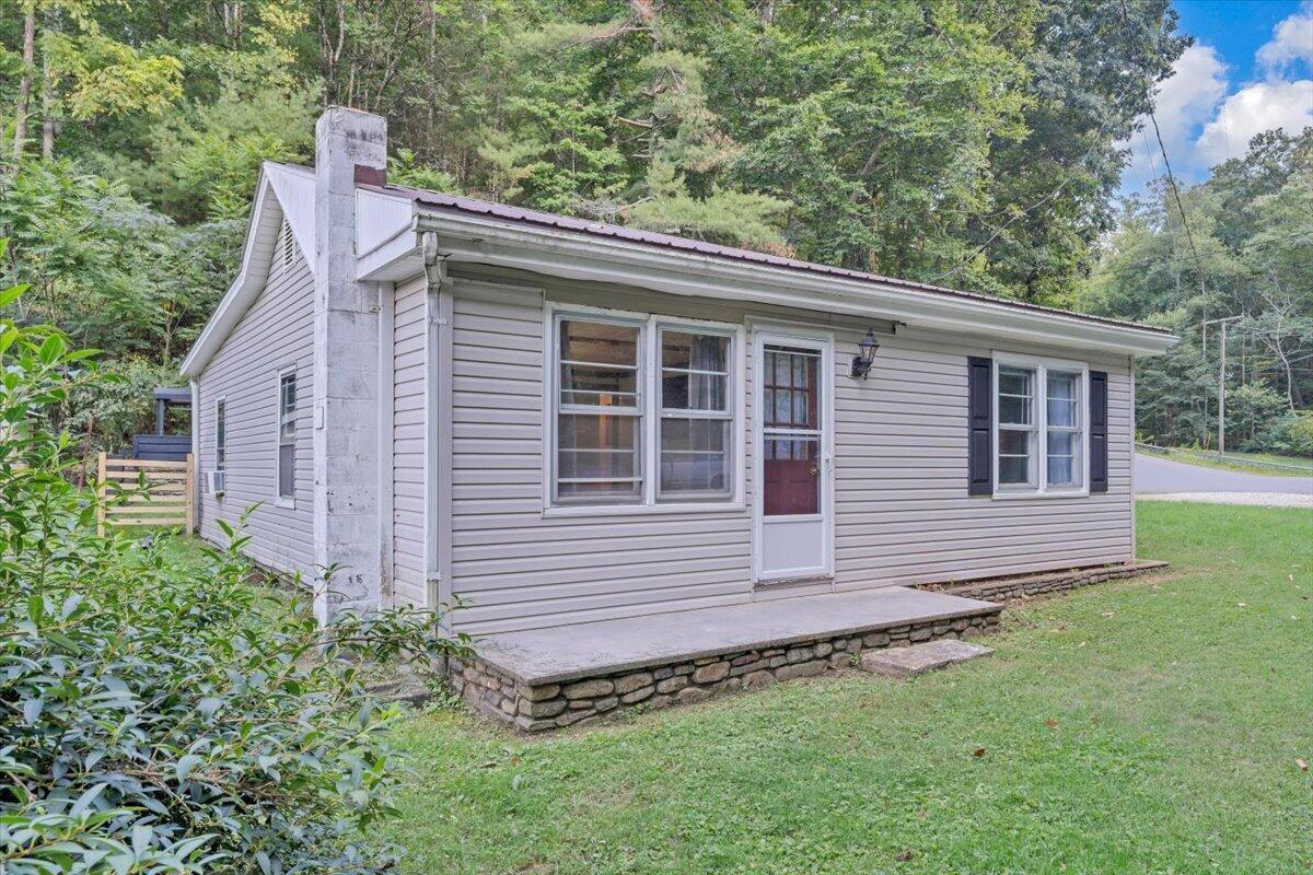 3208 Harborwood Rd — photo