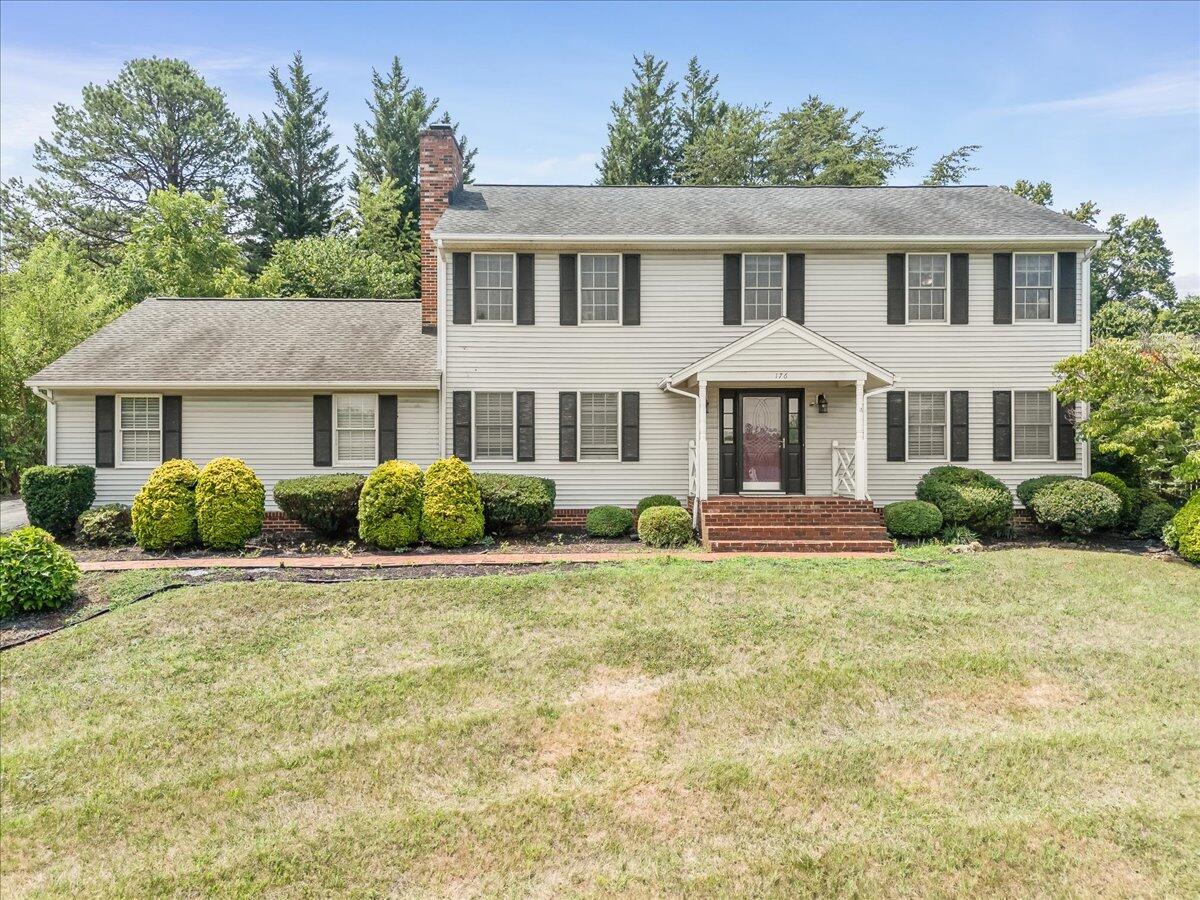 176 McIntosh Rd — photo
