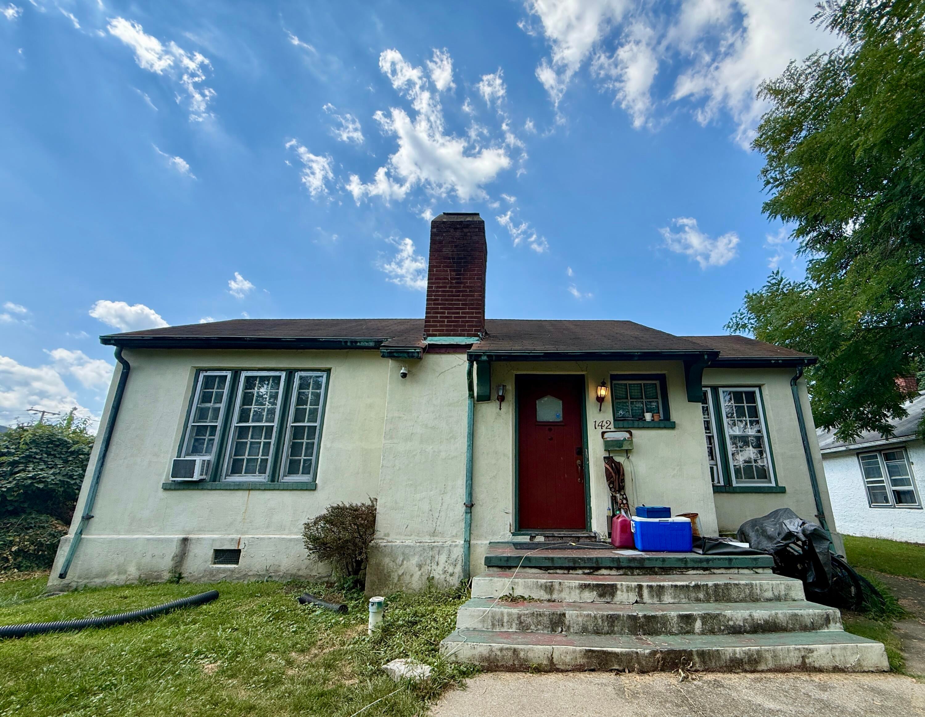 142 N Monroe Ave — photo